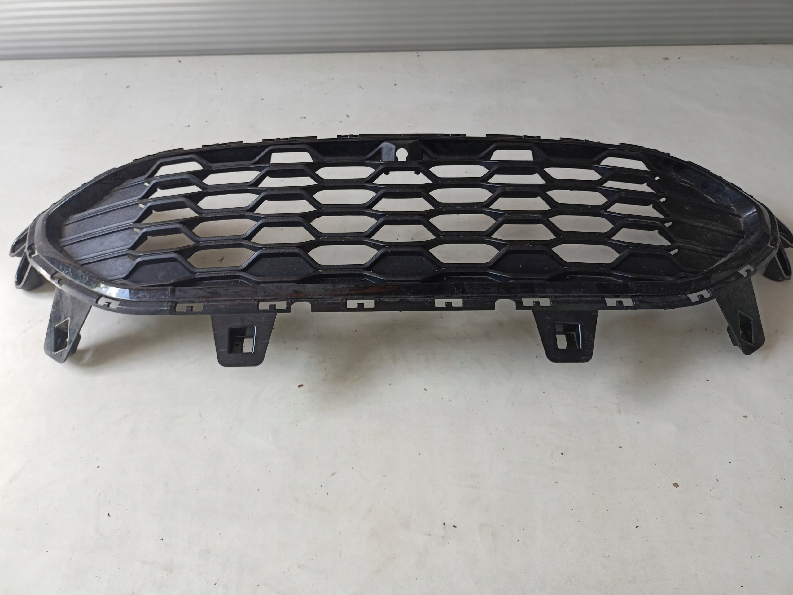 Kühlergrill Ford I 3 KUGA FRONTGRILL LV4B8150YD Kühlergitter