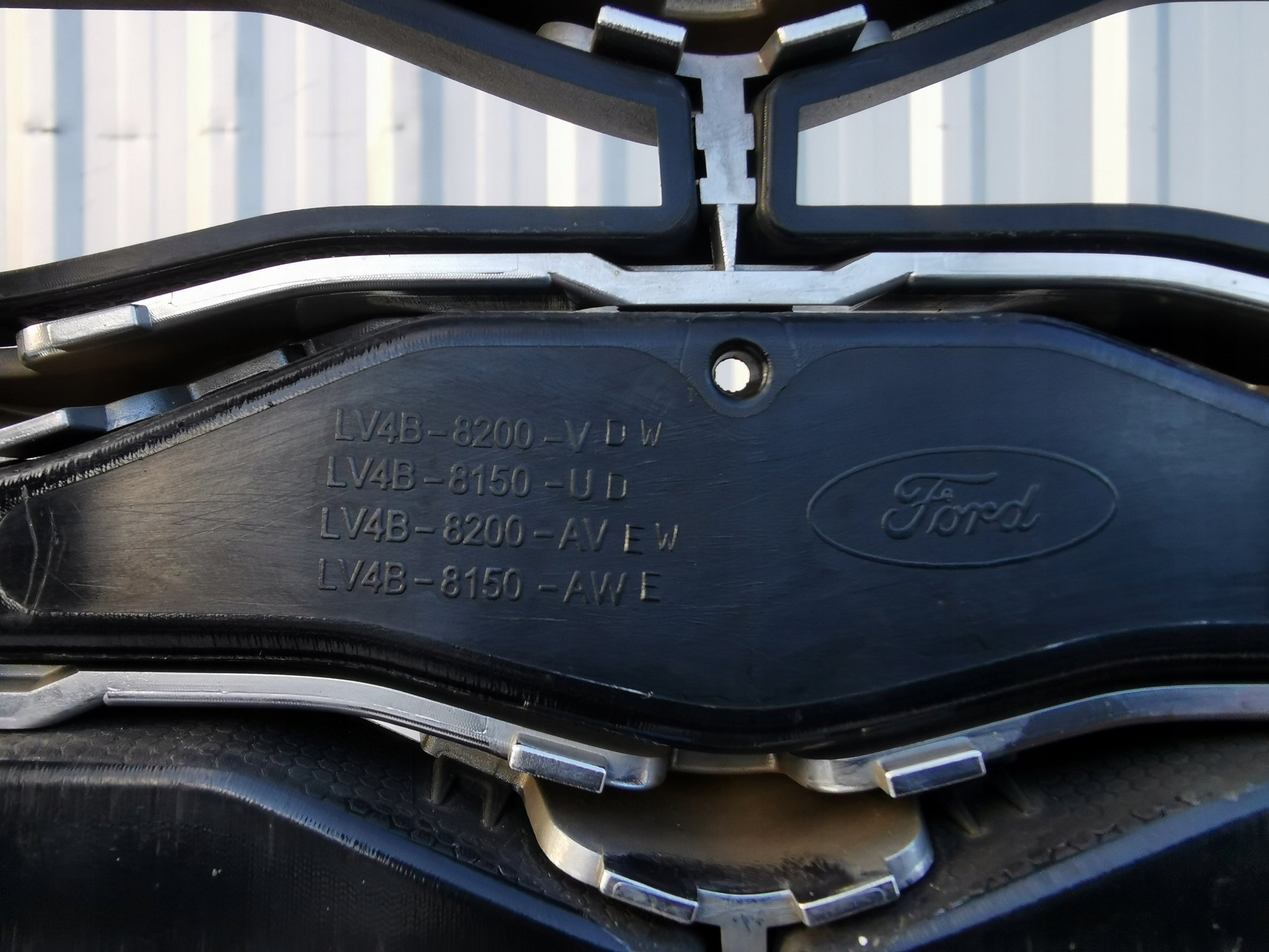 Kühlergrill Ford KUGA III 3 1 FRONTGRILL LV4B8200VBAX Kühlergitter