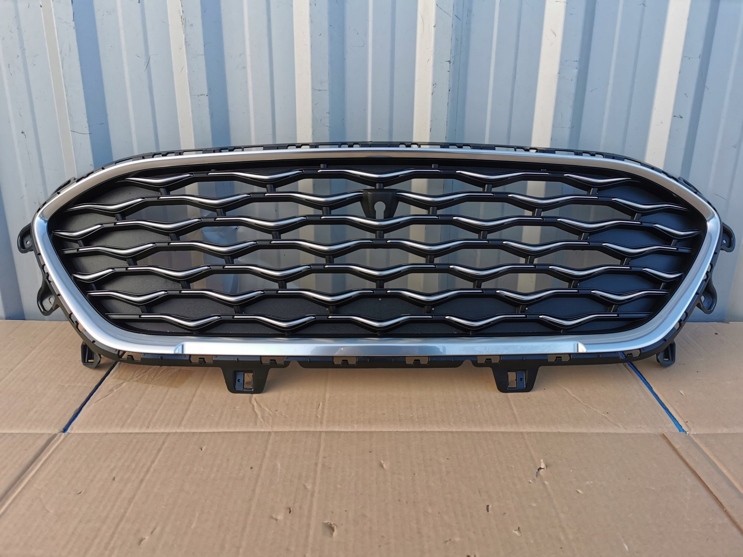 Kühlergrill Ford KUGA III 3 1 FRONTGRILL LV4B8200VBAX Kühlergitter