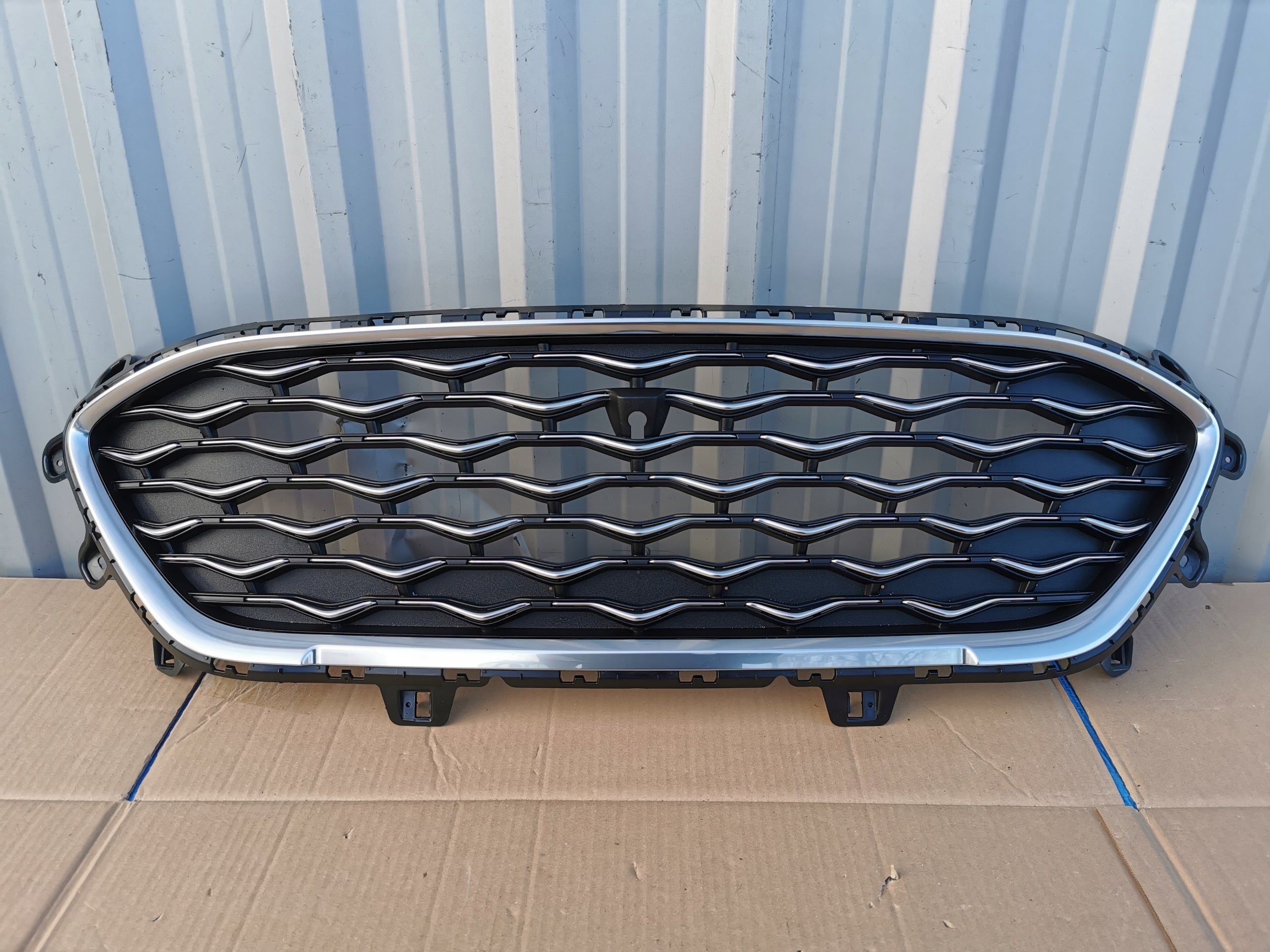 Kühlergrill Ford KUGA III 3 1 FRONTGRILL LV4B8200VBAX Kühlergitter