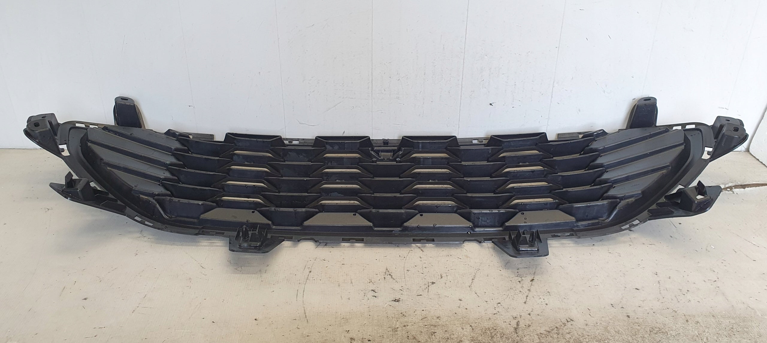 Kühlergrill Ford 3 2 KUGA I 1 4 FRONTGRILL LV4B8200LV4B Kühlergitter