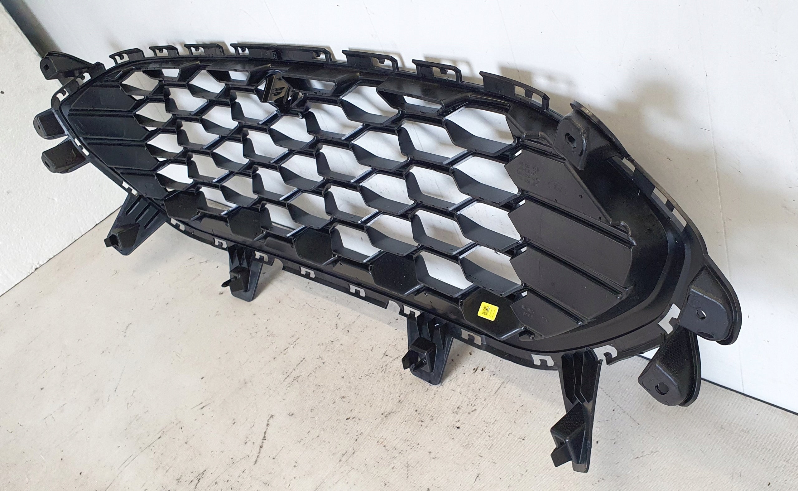 Kühlergrill Ford 3 2 KUGA I 1 4 FRONTGRILL LV4B8200LV4B Kühlergitter