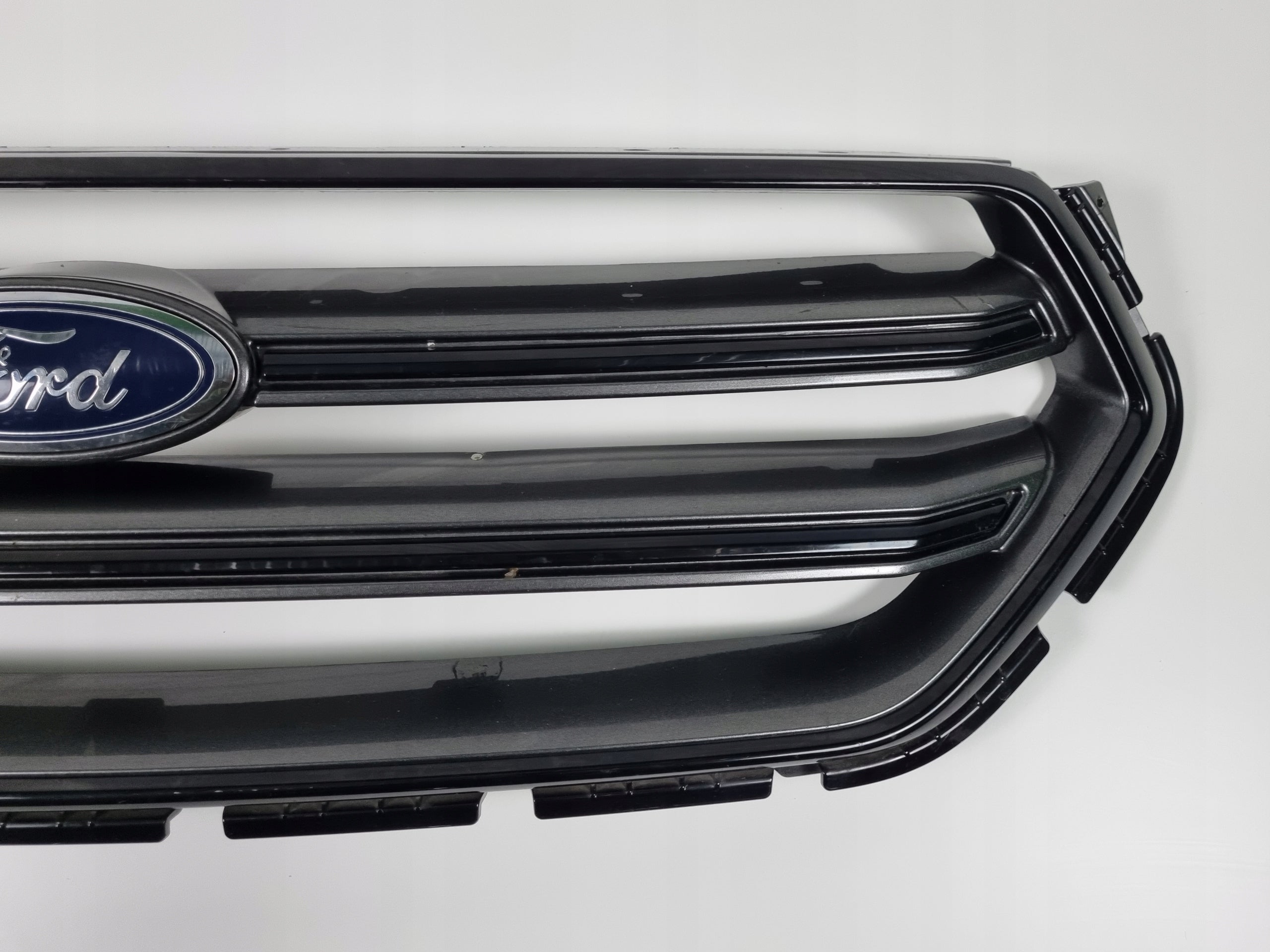 Kühlergrill Ford 2 KUGA I 1 4 FRONTGRILL GV448200D Kühlergitter