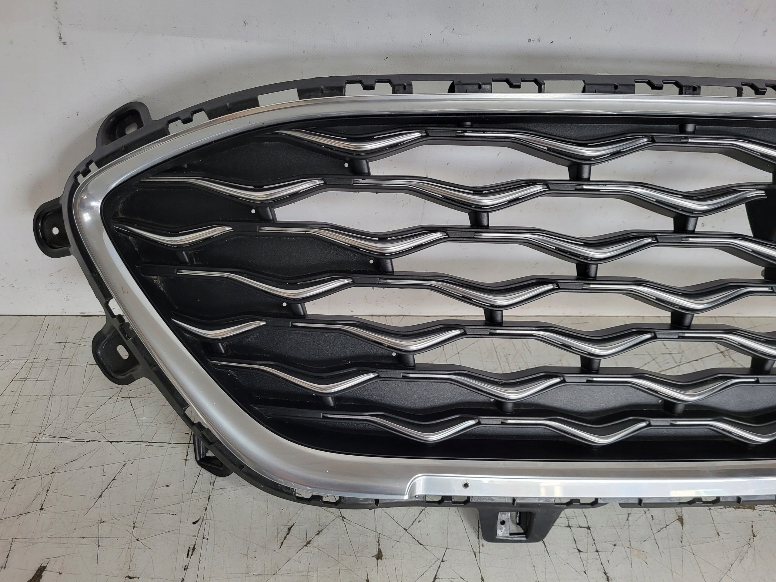 Kühlergrill Ford 3 2 KUGA I 4 FRONTGRILL LV4B8200VLV4 Kühlergitter