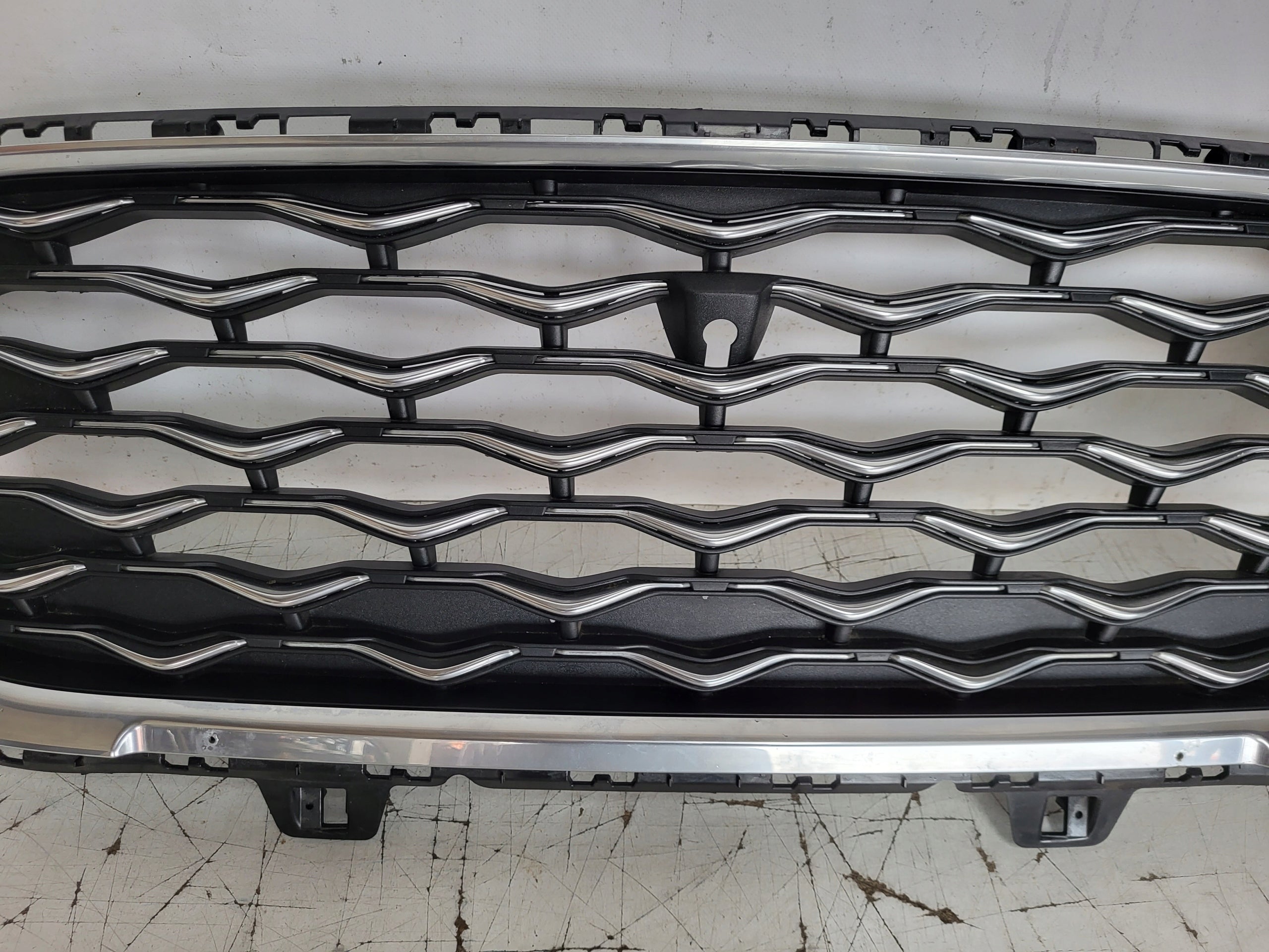 Kühlergrill Ford 3 2 KUGA I 4 FRONTGRILL LV4B8200VLV4 Kühlergitter