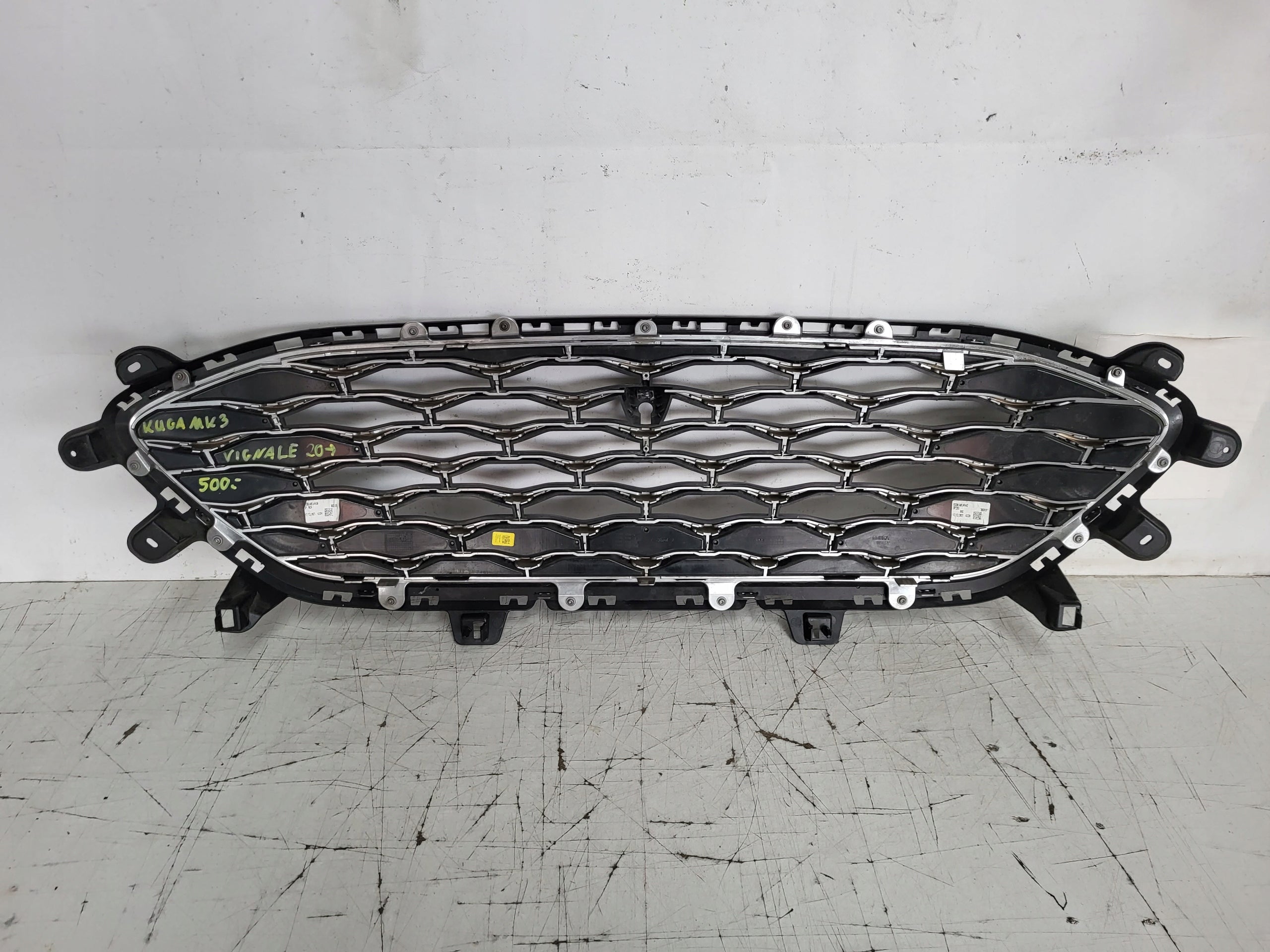 Kühlergrill Ford 3 2 KUGA I 4 FRONTGRILL LV4B8200VLV4 Kühlergitter