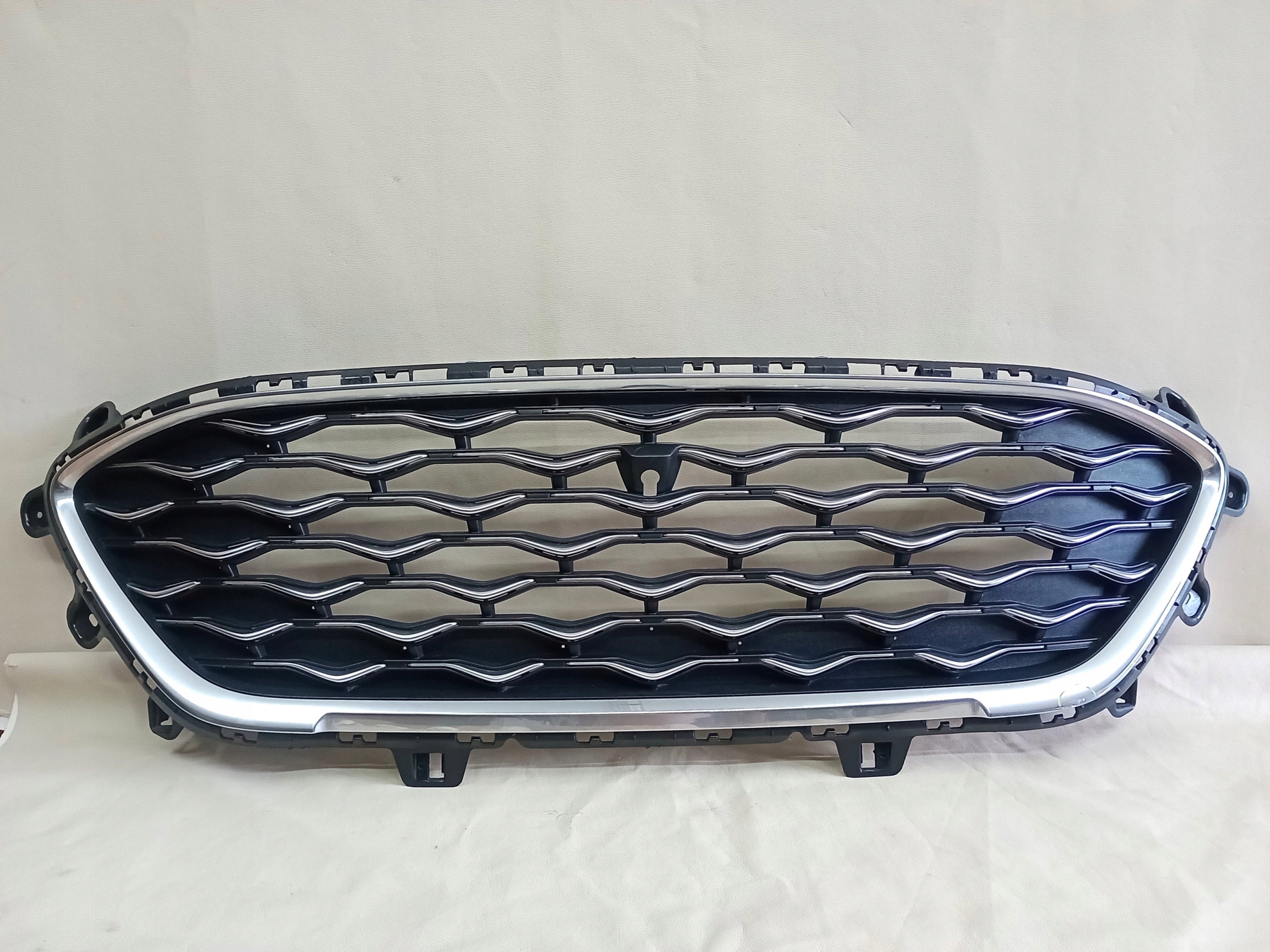 Kühlergrill Ford 2 KUGA III 3 1 4 FRONTGRILL LV4B8200LV4B Kühlergitter