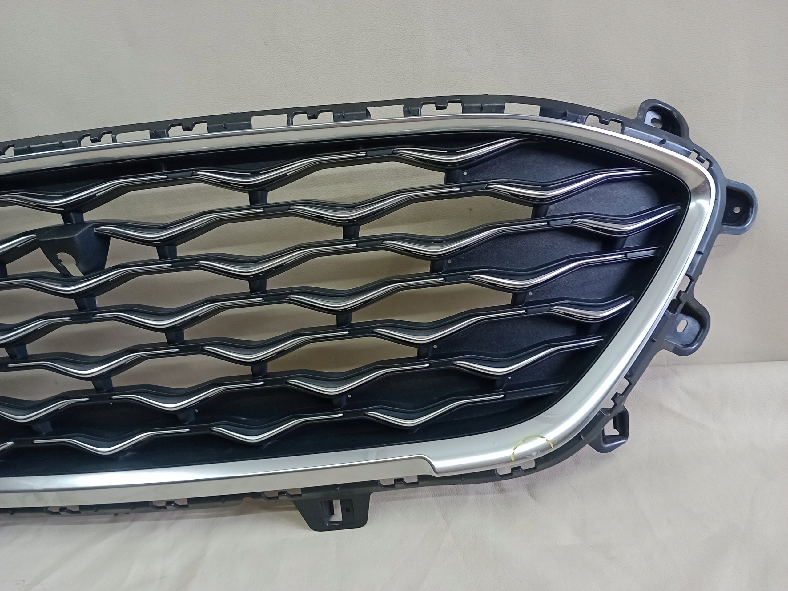 Kühlergrill Ford 2 KUGA III 3 1 4 FRONTGRILL LV4B8200LV4B Kühlergitter