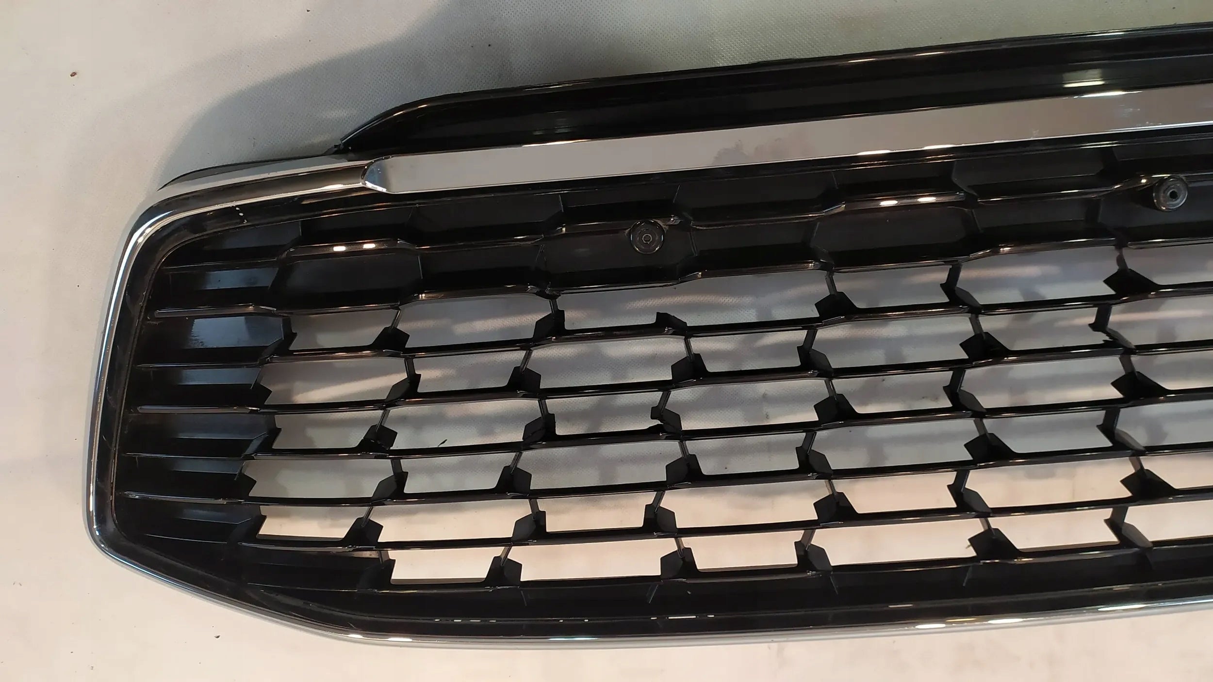 Kühlergrill Ford 2 II KUGA FRONTGRILL Kühlergitter