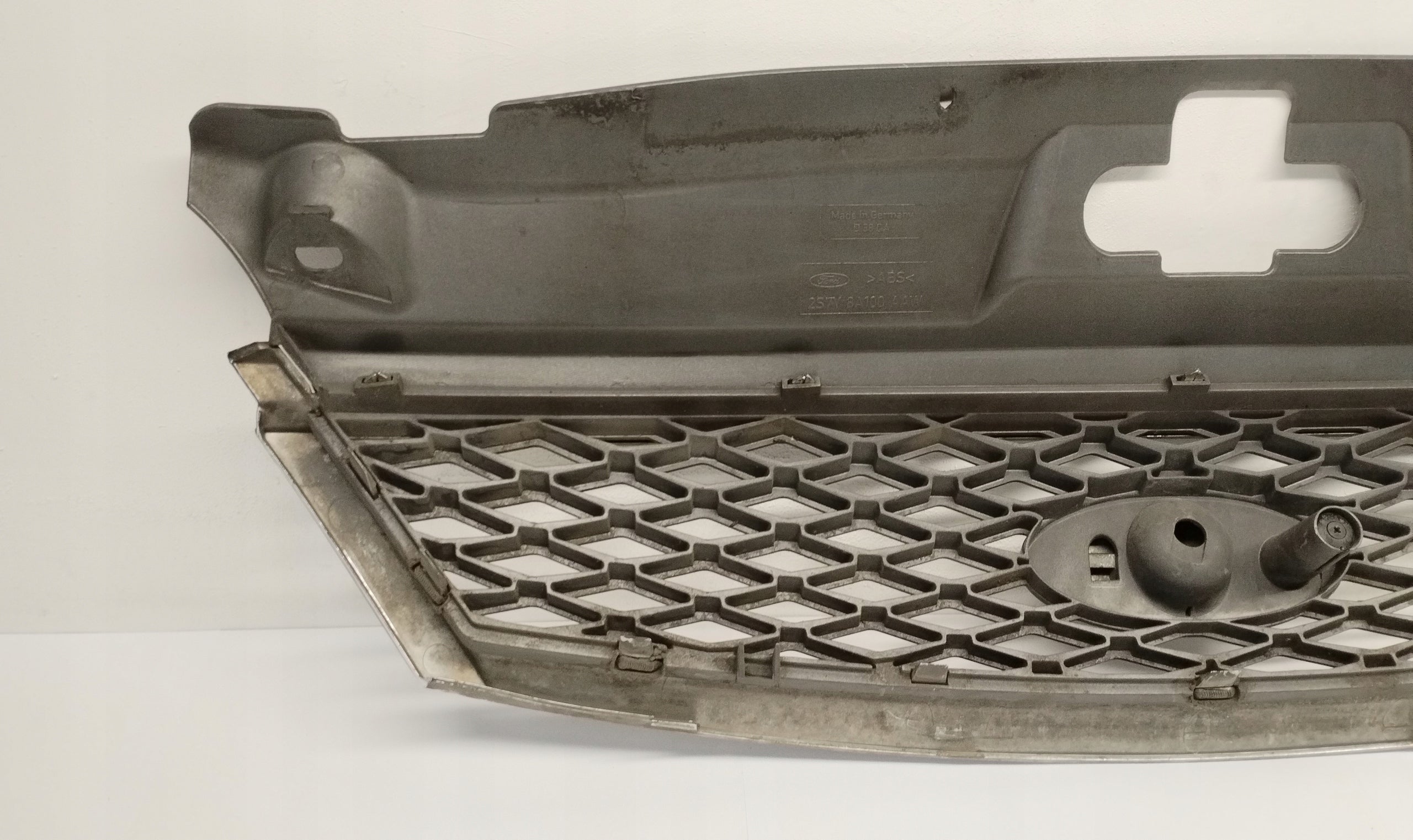 Kühlergrill Ford 3 2 I 1 MONDEO FRONTGRILL Kühlergitter