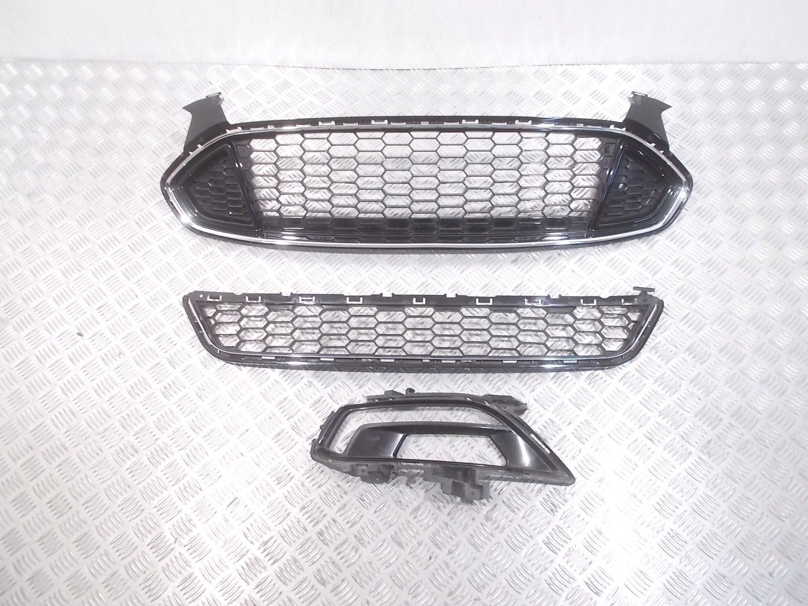 Kühlergrill Ford FUSION 2 1 4 MONDEO MK5 FRONTGRILL DS7J8200ADS7 Kühlergitter