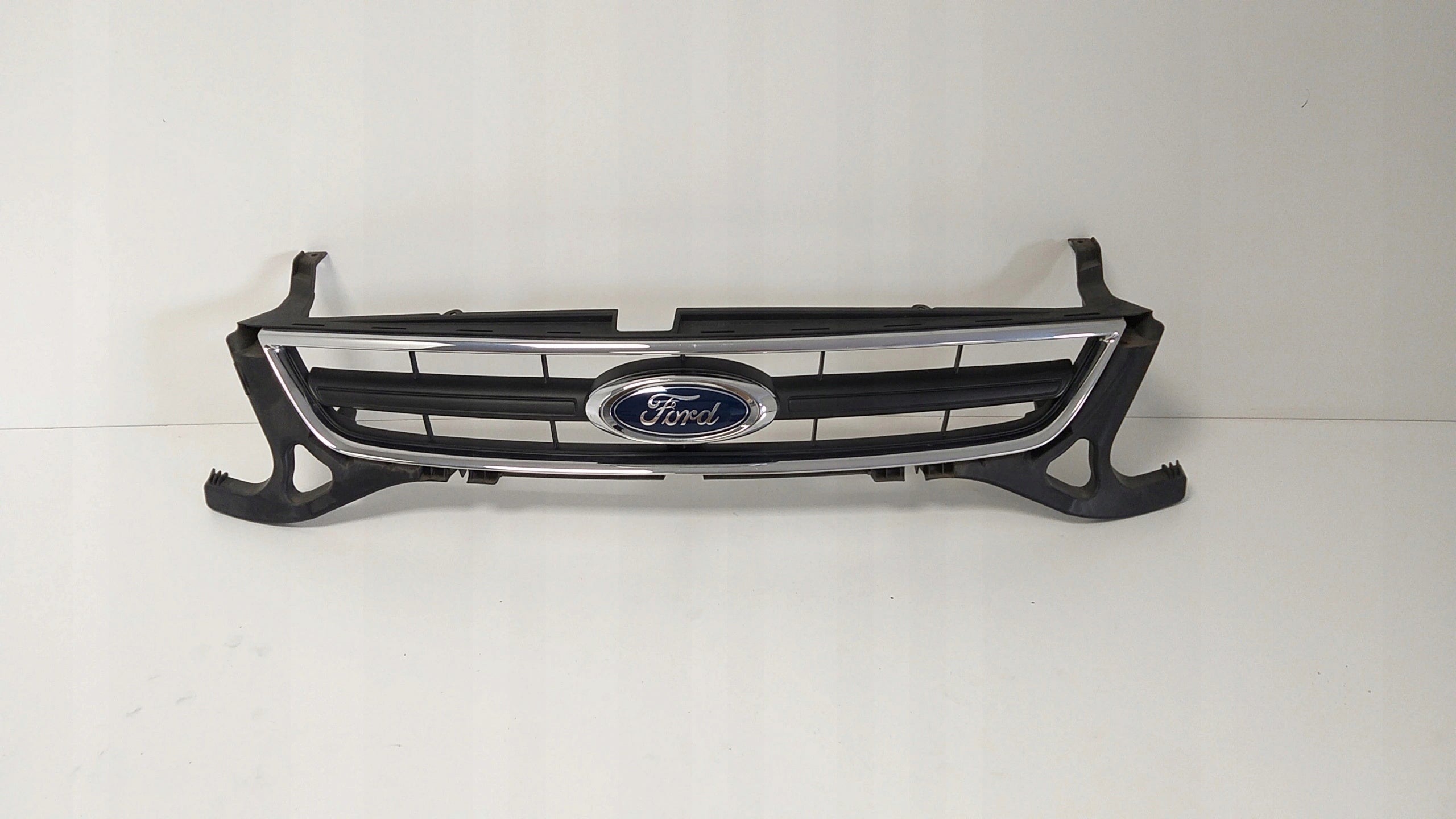  Kühlergrill Ford 2 I 1 4 MONDEO FRONTGRILL BS718200A Kühlergitter product image