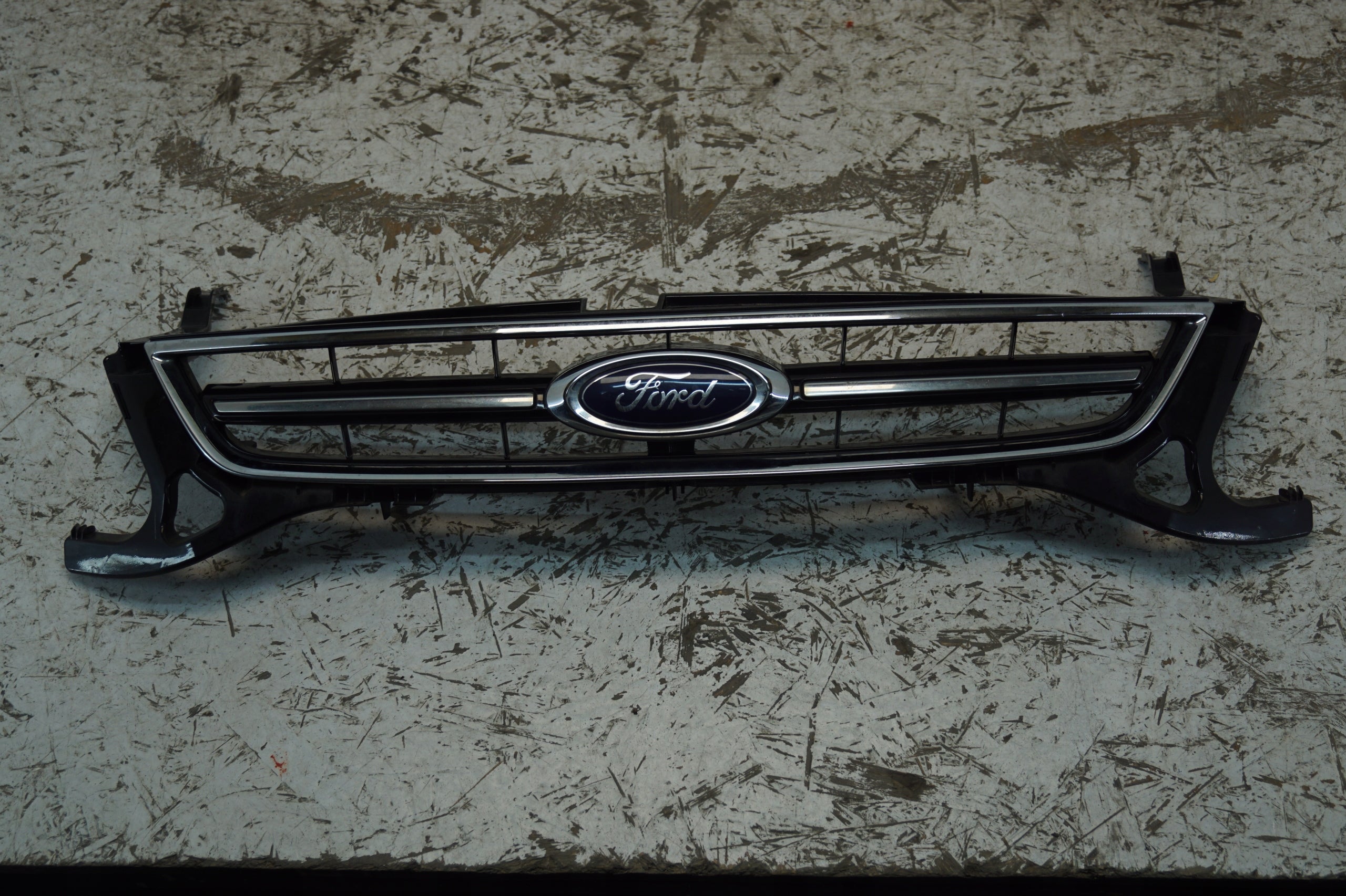 Kühlergrill Ford 2 I 1 4 MONDEO FRONTGRILL BS718200B Kühlergitter