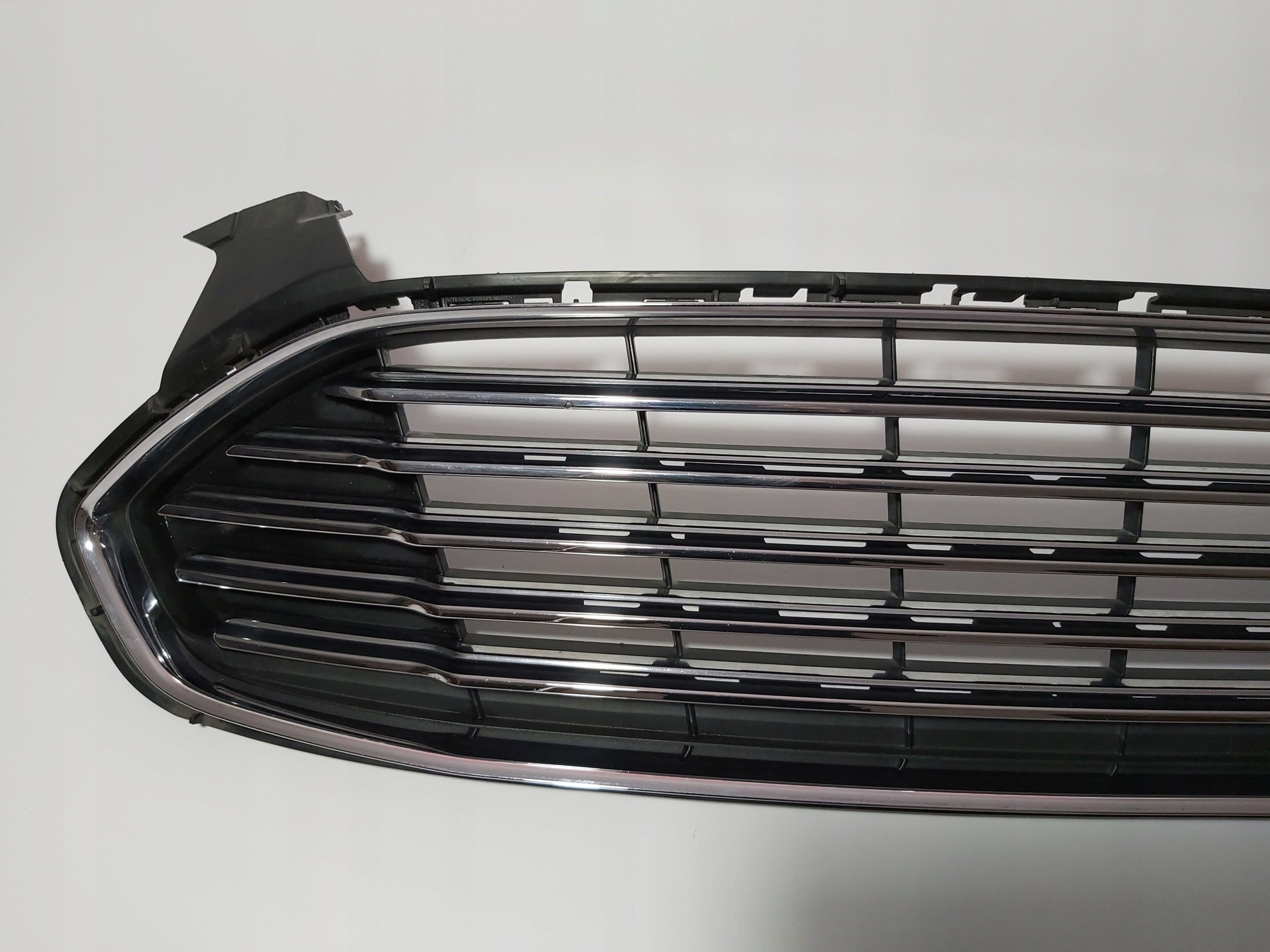 Kühlergrill Ford MONDEO I 1 3 MK5 FRONTGRILL DS738150Ford Kühlergitter