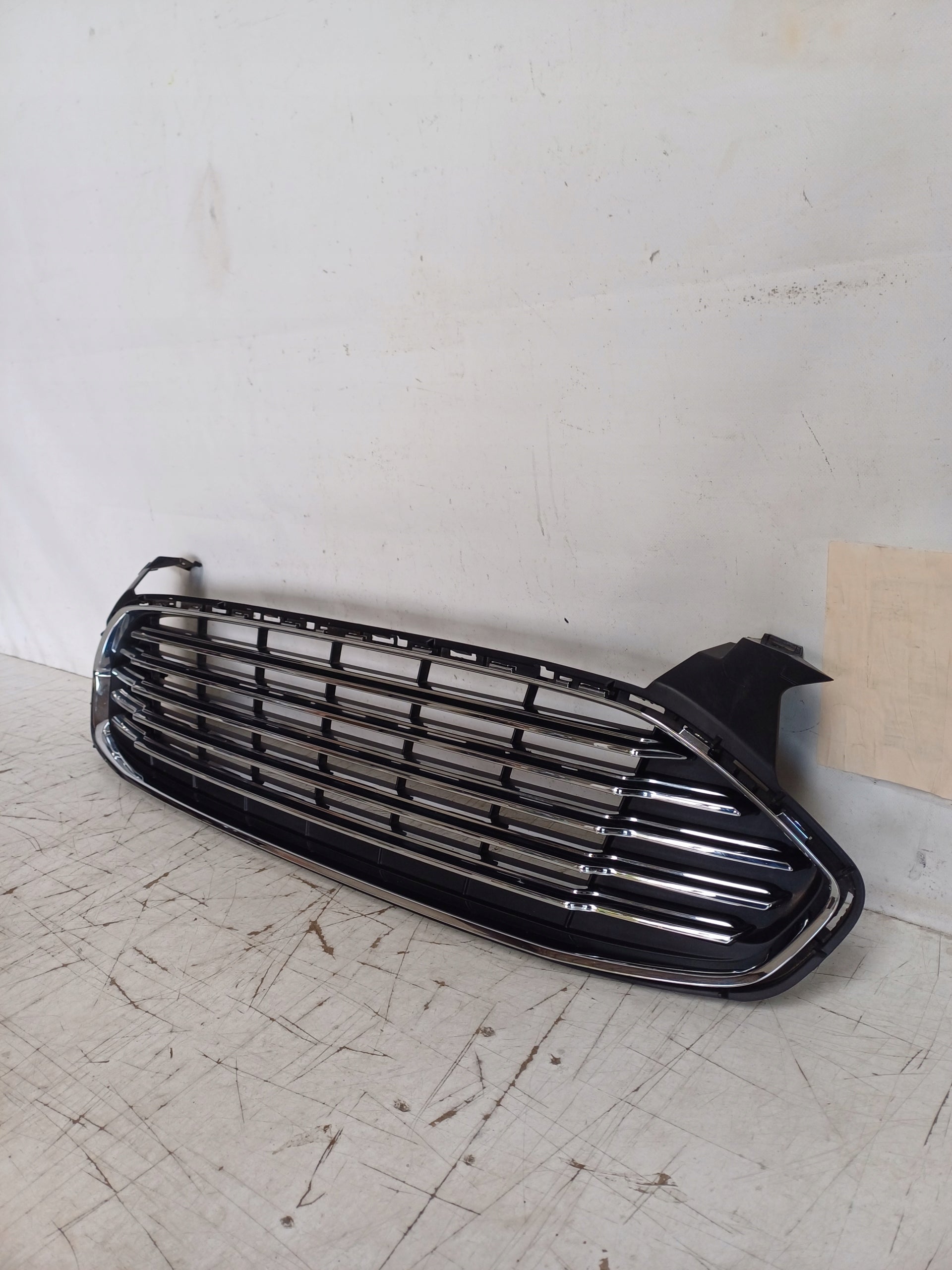 Kühlergrill Ford MK5 2 MONDEO 1 I 3 FRONTGRILL DS738150JW Kühlergitter