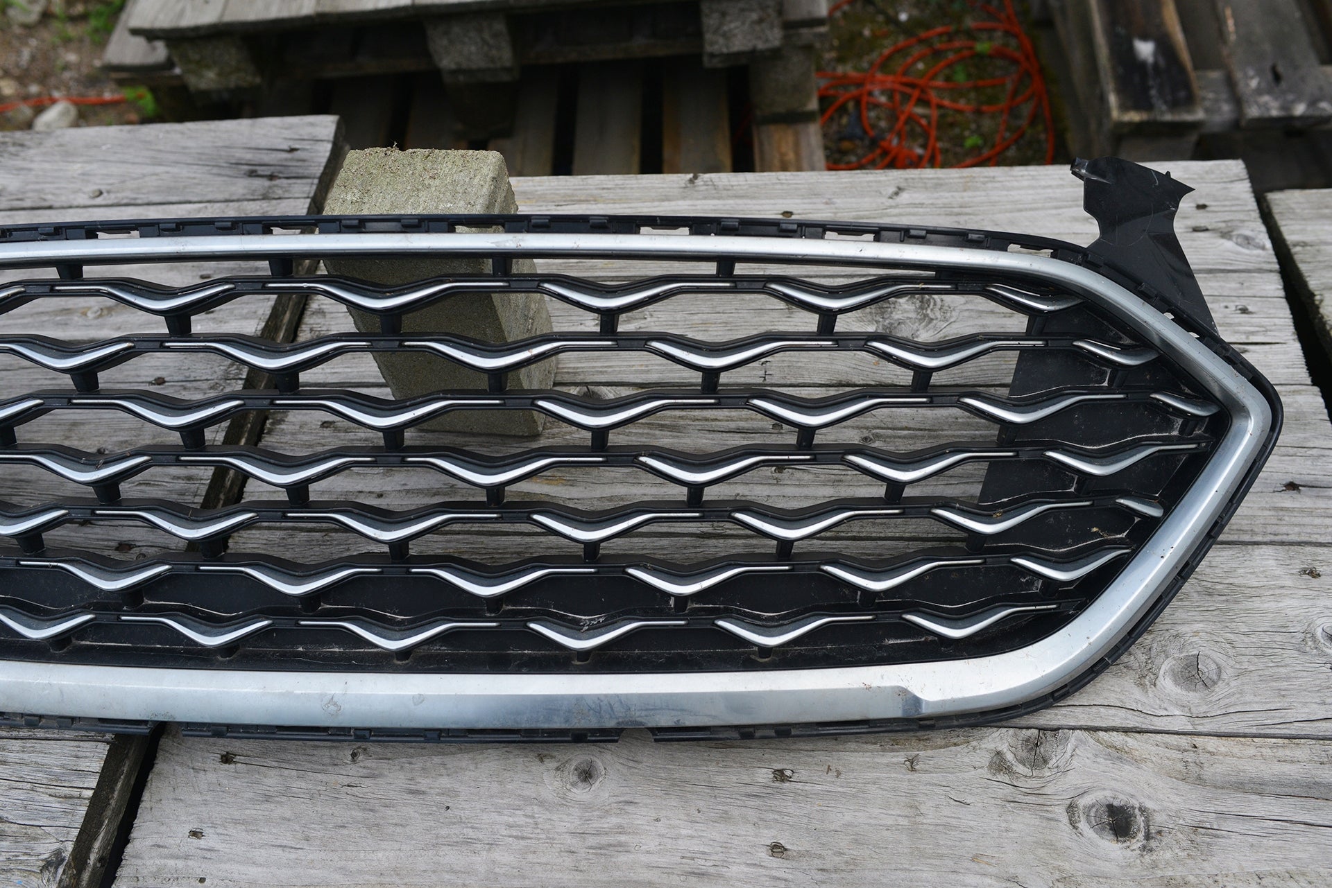 Kühlergrill Ford I 2 MONDEO FRONTGRILL JS7B8200Vatr Kühlergitter