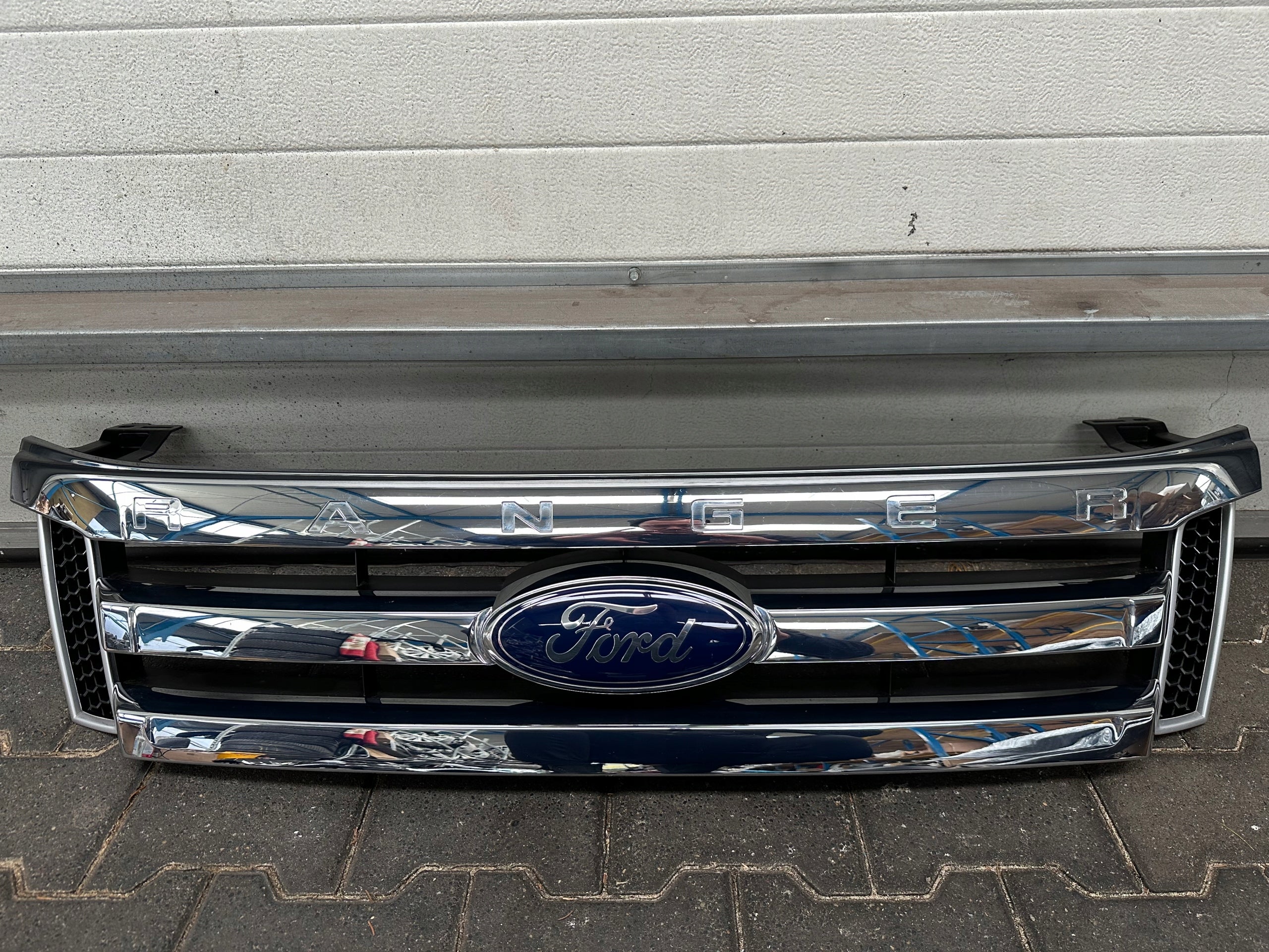 Kühlergrill Ford 3 2 I 1 RANGER FRONTGRILL B389178AD Kühlergitter