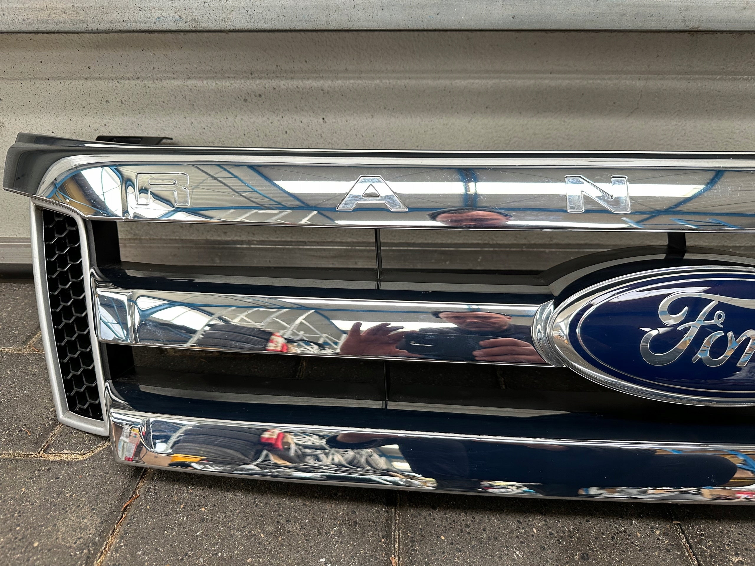 Kühlergrill Ford 3 2 I 1 RANGER FRONTGRILL B389178AD Kühlergitter