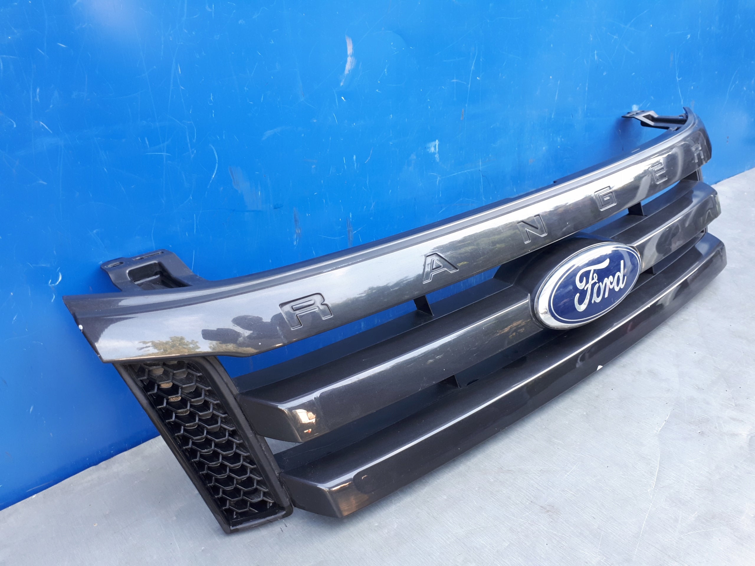 Kühlergrill Ford RANGER 2 I 3 1 FRONTGRILL AB398178ADAB Kühlergitter