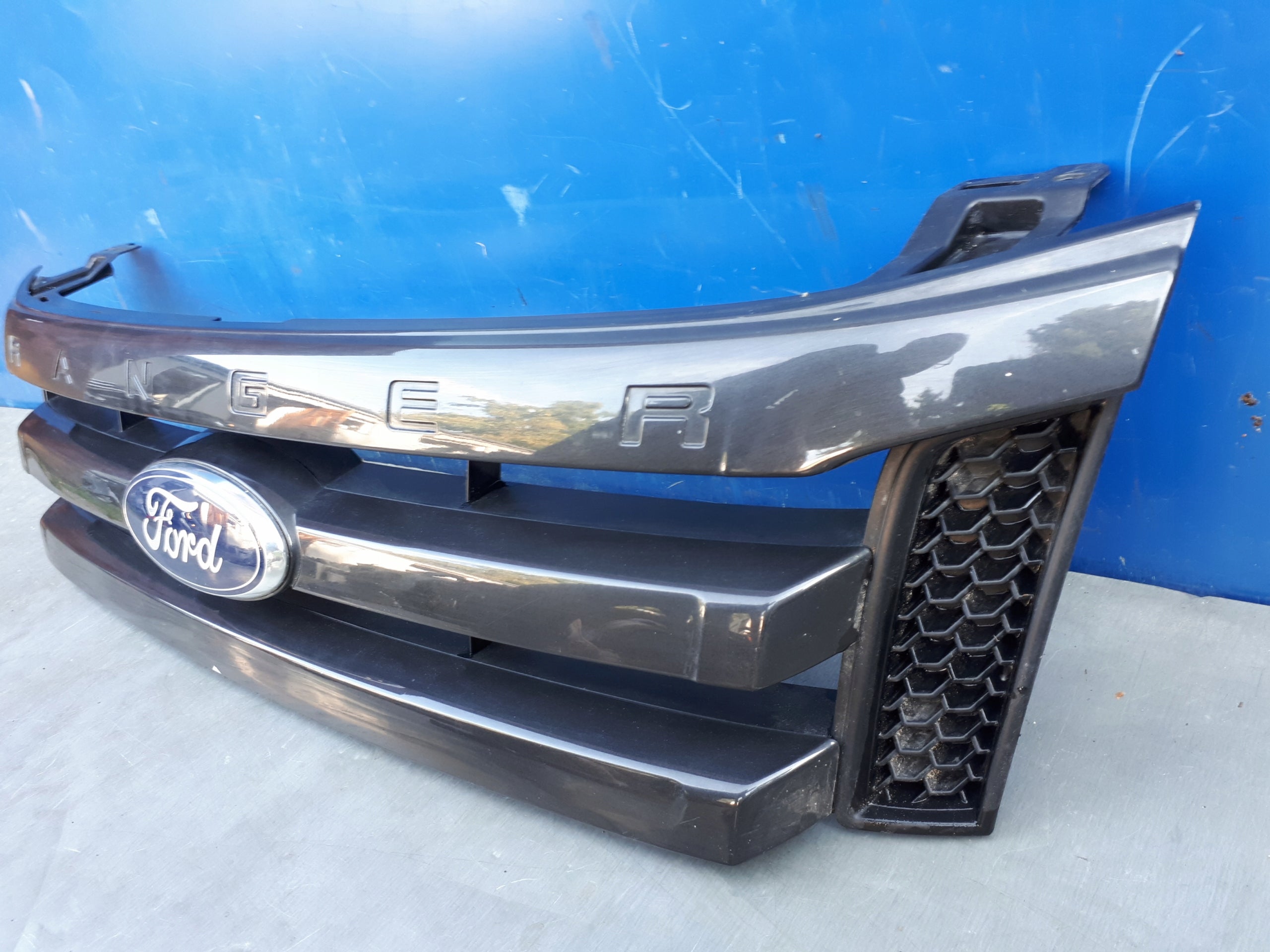 Kühlergrill Ford RANGER 2 I 3 1 FRONTGRILL AB398178ADAB Kühlergitter