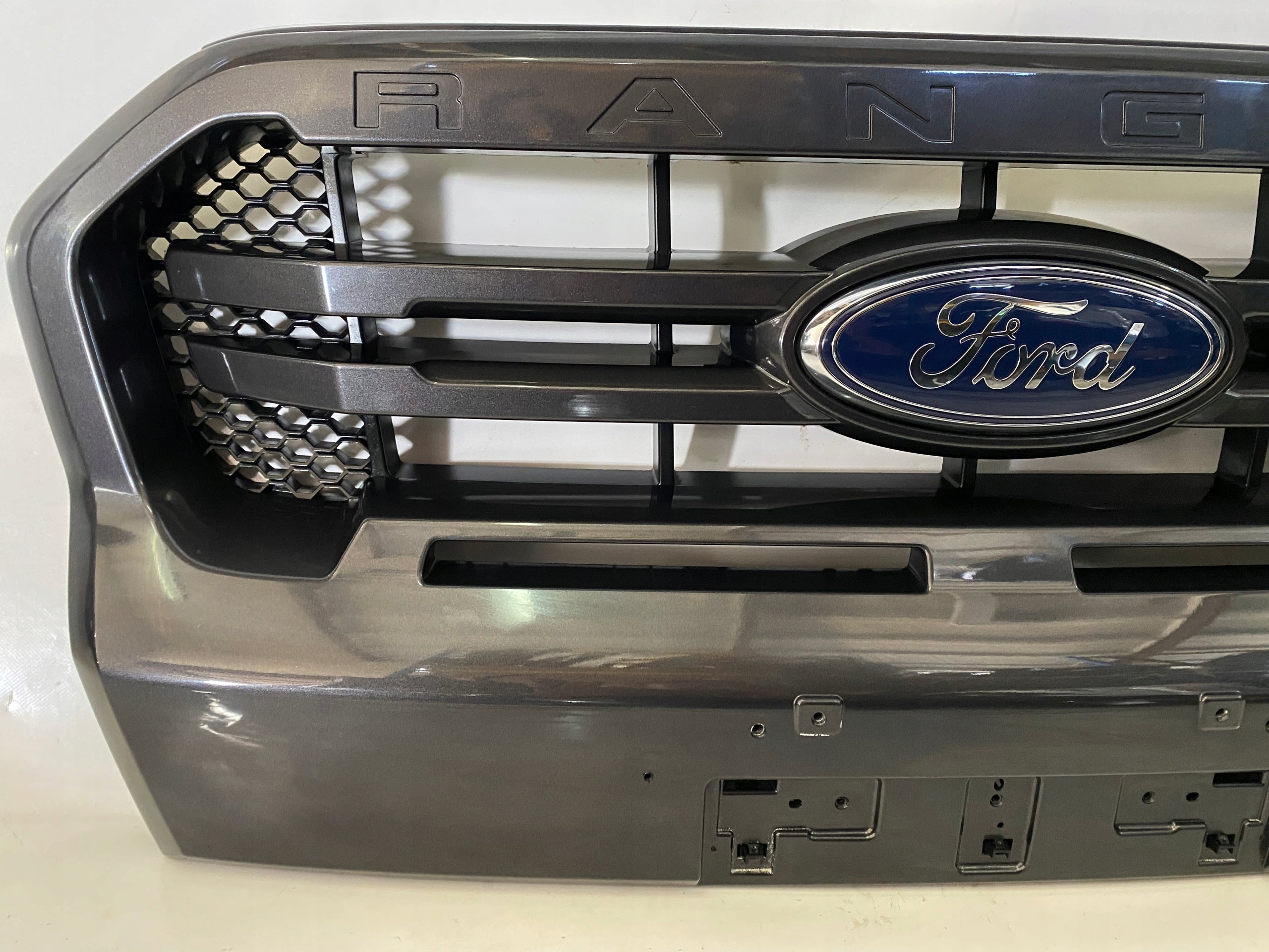 Kühlergrill Ford RANGER I 3 FRONTGRILL jb3b8350b Kühlergitter