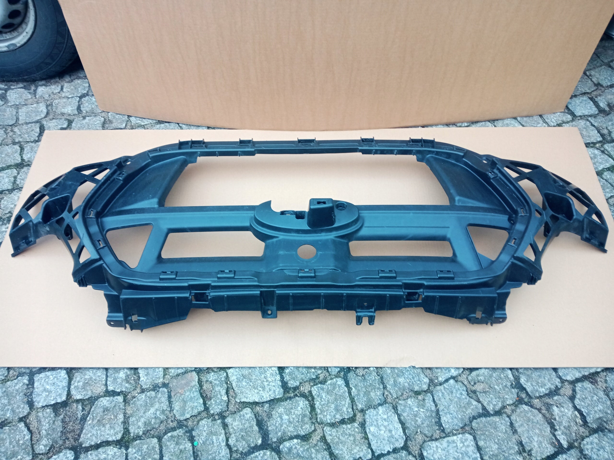 Kühlergrill Ford 1 3 TRANSIT 2 FRONTGRILL KK3117E778A Kühlergitter