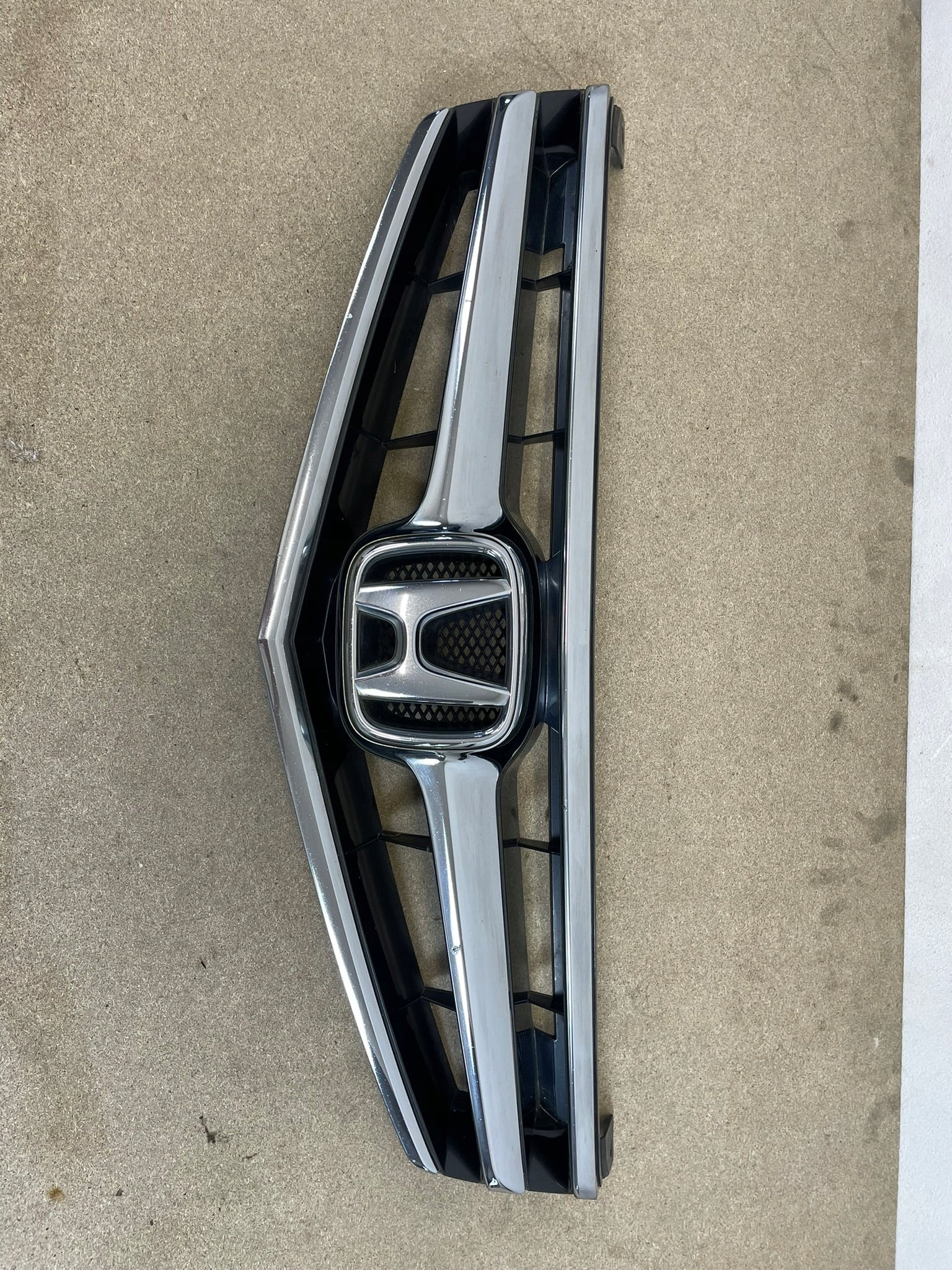 Kühlergrill Honda ACCORD FRONTGRILL Kühlergitter