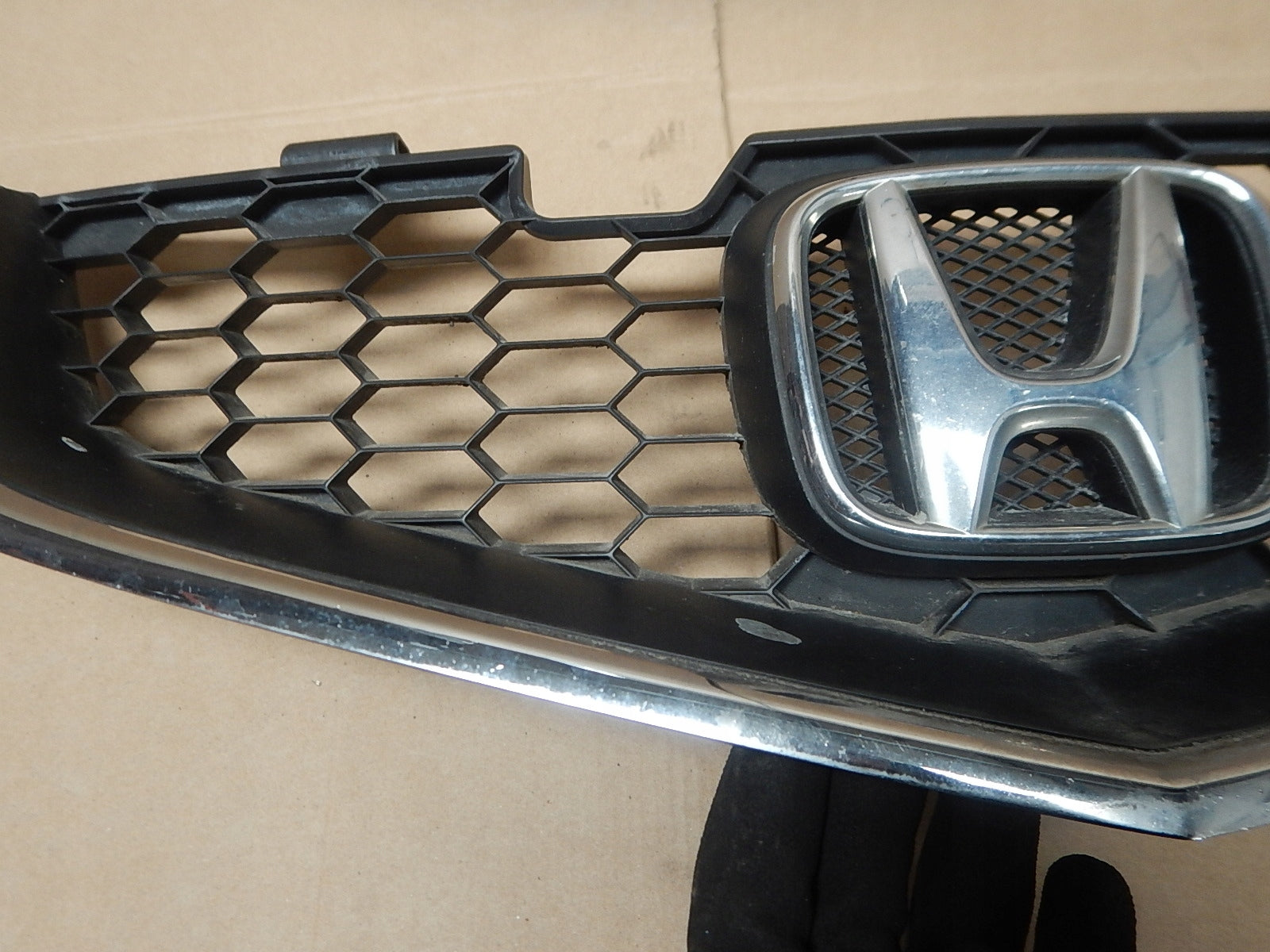 Kühlergrill Honda E ACCORD FRONTGRILL Kühlergitter