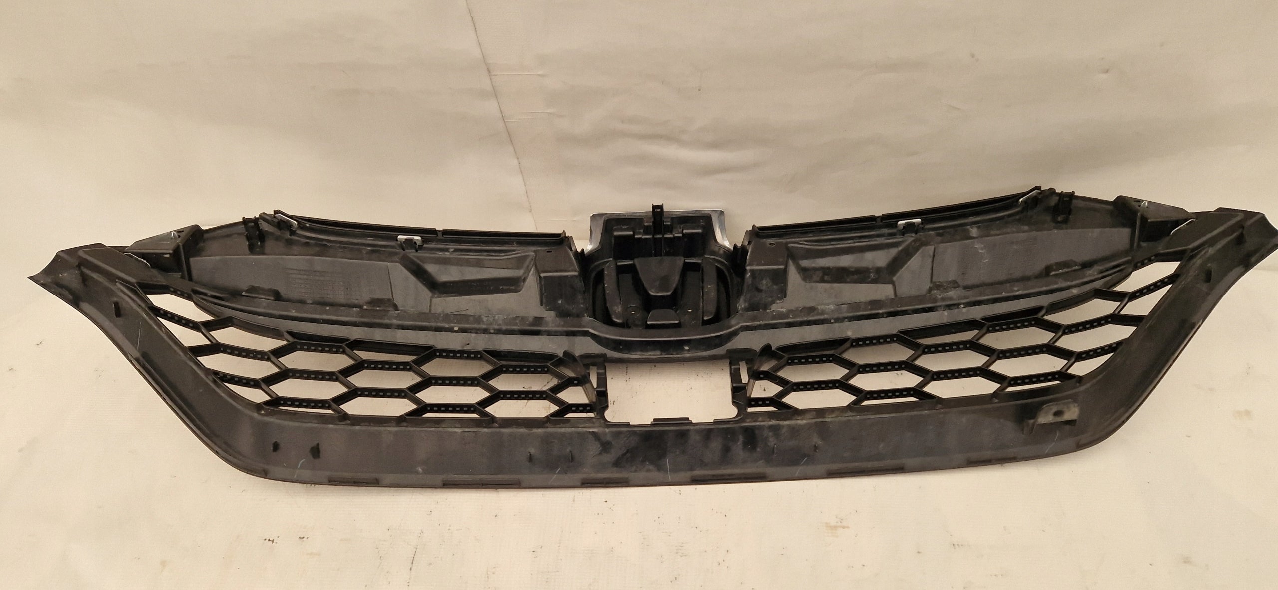 Kühlergrill Honda V CRV FRONTGRILL 71121TNYG1711 Kühlergitter