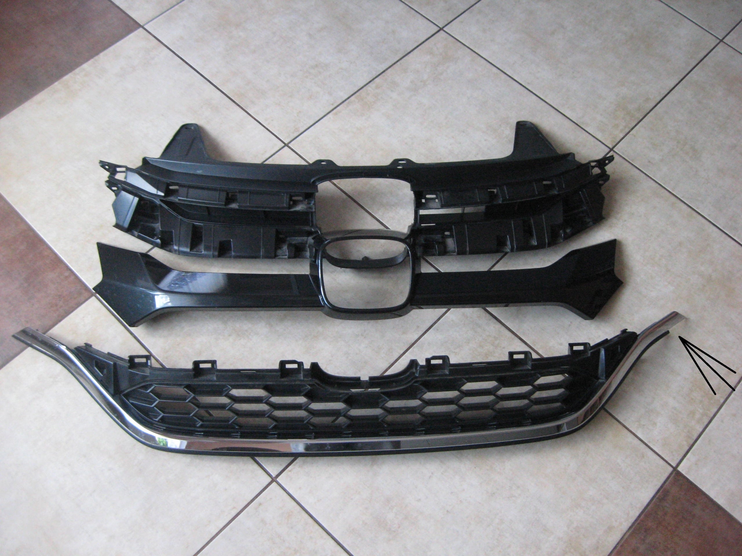 Kühlergrill Honda E CRV IV FRONTGRILL 71120atrapagr Kühlergitter