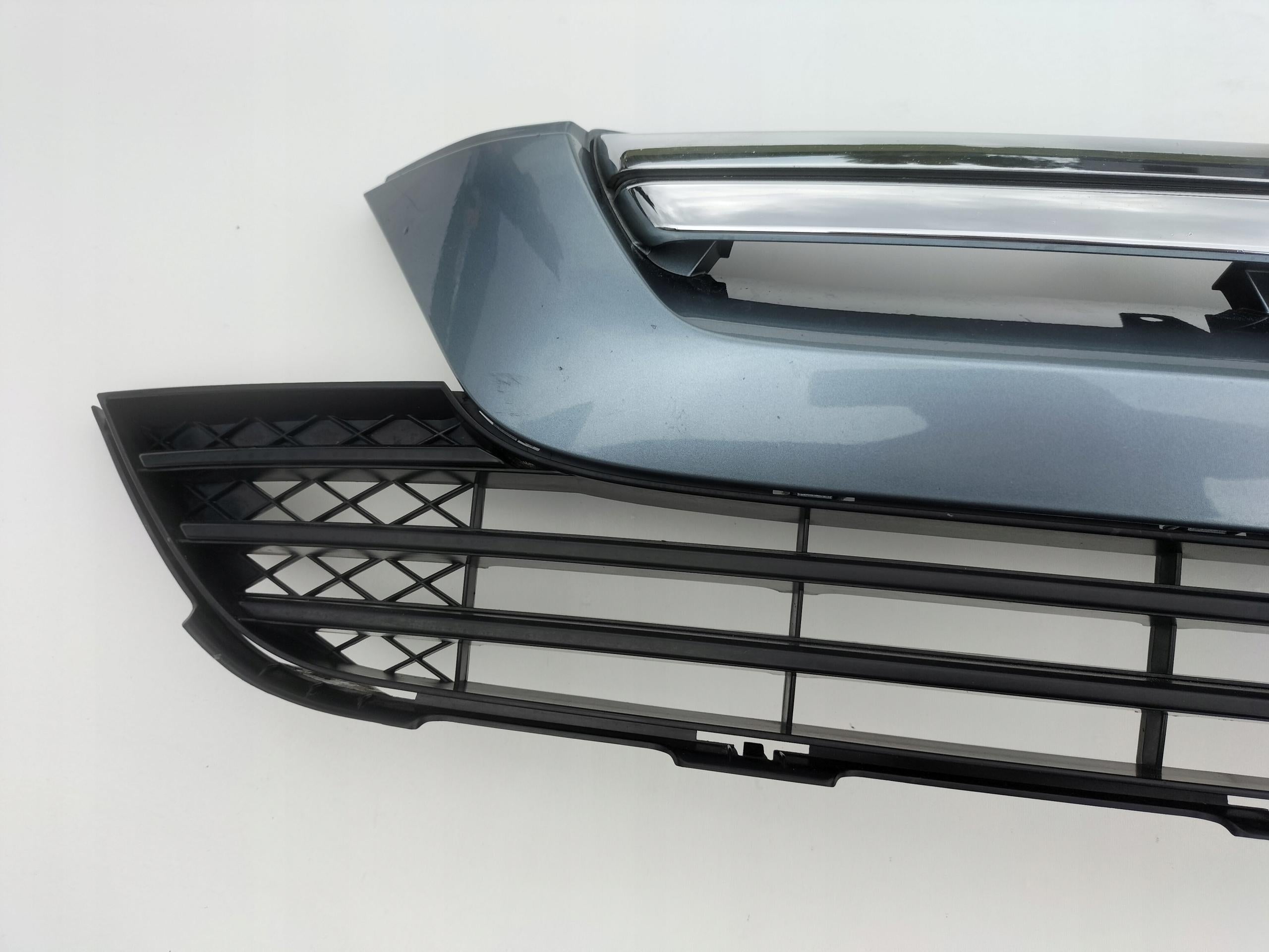 Honda V CRV CRV III CRV 3 III E FRONTGRILL 71128SWWG0711