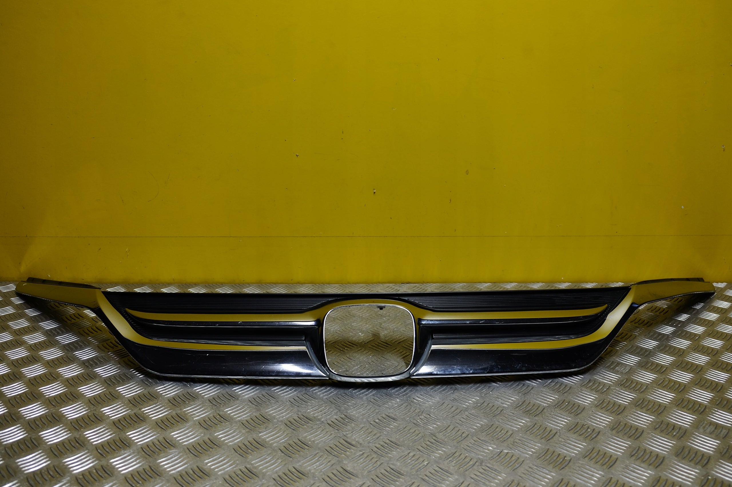  Kühlergrill Honda ODYSSEY FRONTGRILL 71121THRAAO Kühlergitter product image