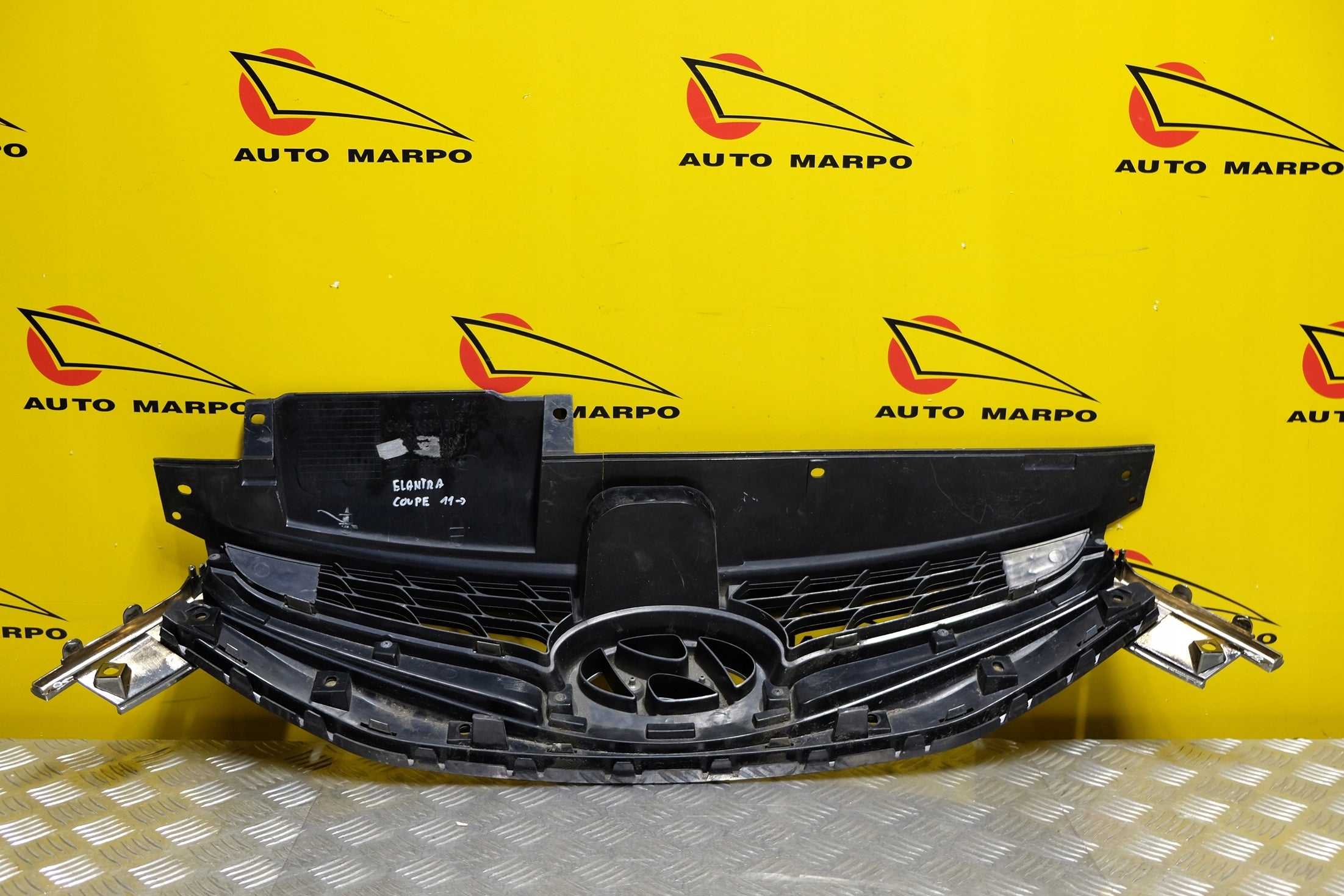 Kühlergrill Hyundai 5 ELANTRA COUPE FRONTGRILL 863503X600 Kühlergitter