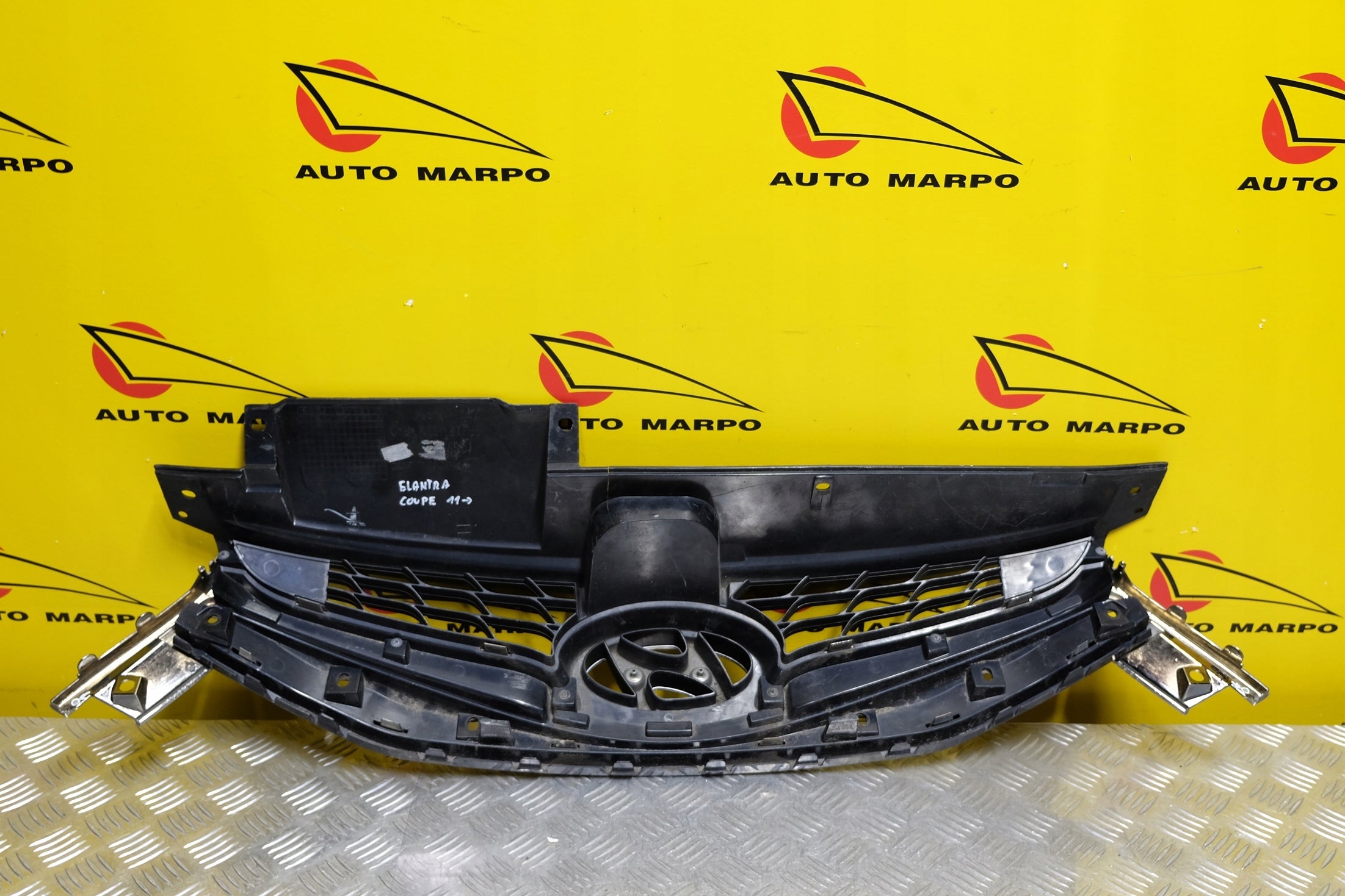 Kühlergrill Hyundai 5 ELANTRA COUPE FRONTGRILL 863503X600 Kühlergitter