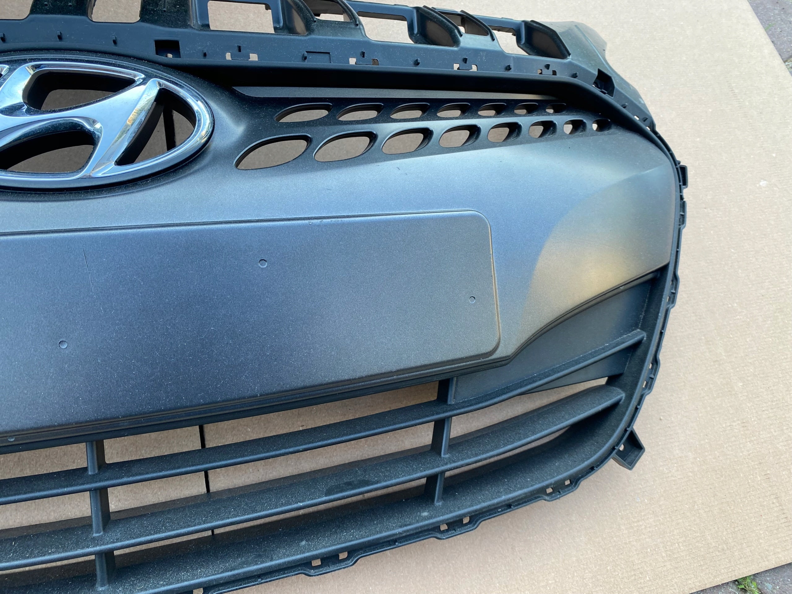 Kühlergrill Hyundai 5 6 COUPE I I30 FRONTGRILL 86351a6300 Kühlergitter