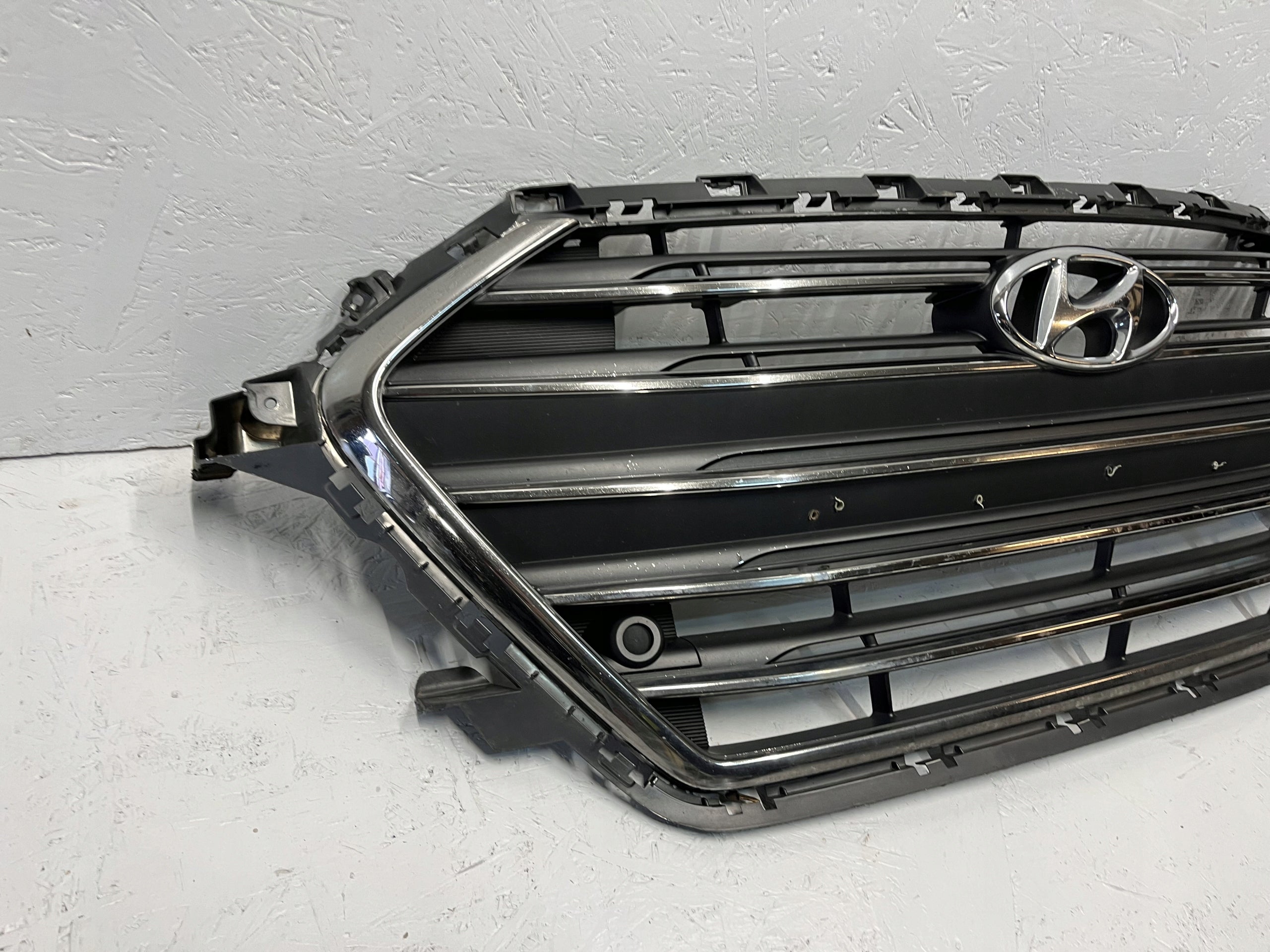 Kühlergrill Hyundai ELANTRA 6 5 FRONTGRILL 86351F2100 Kühlergitter