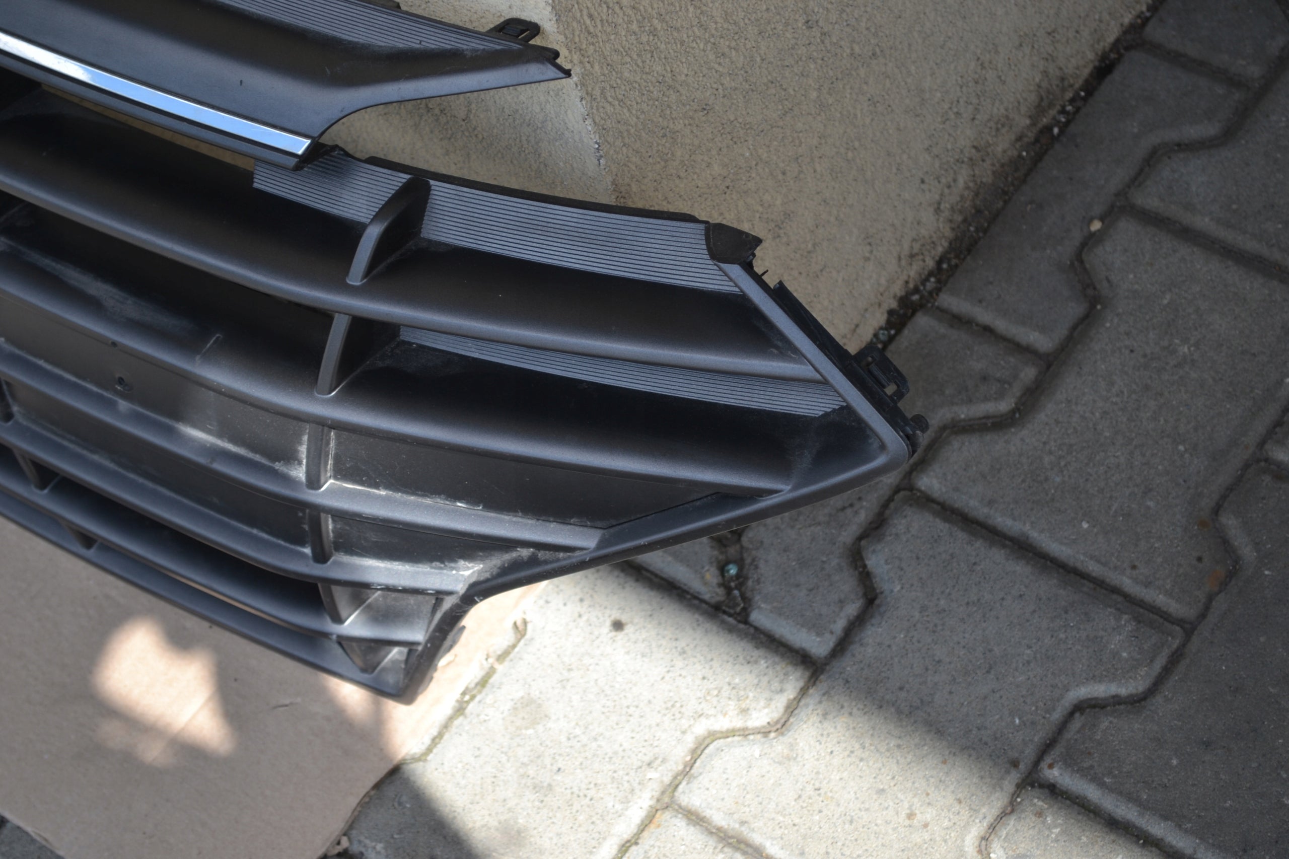 Kühlergrill Hyundai ELANTRA FRONTGRILL 86352F2AA0 Kühlergitter