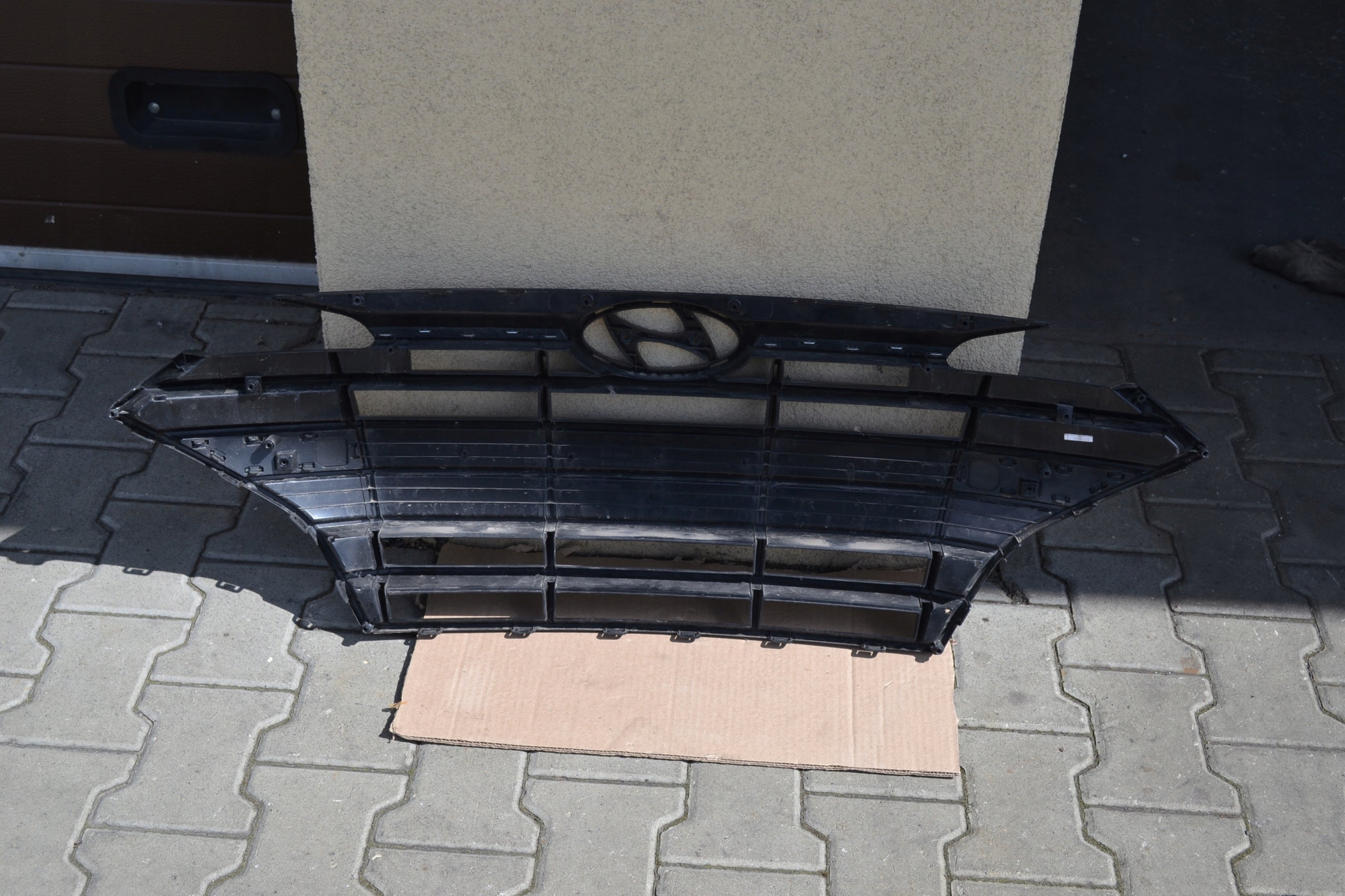 Kühlergrill Hyundai ELANTRA FRONTGRILL 86352F2AA0 Kühlergitter