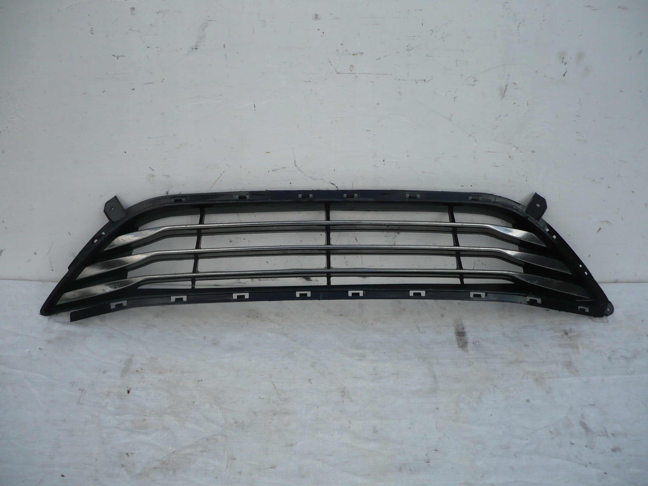 Kühlergrill Hyundai ELANTRA 6 5 FRONTGRILL 865613X200 Kühlergitter