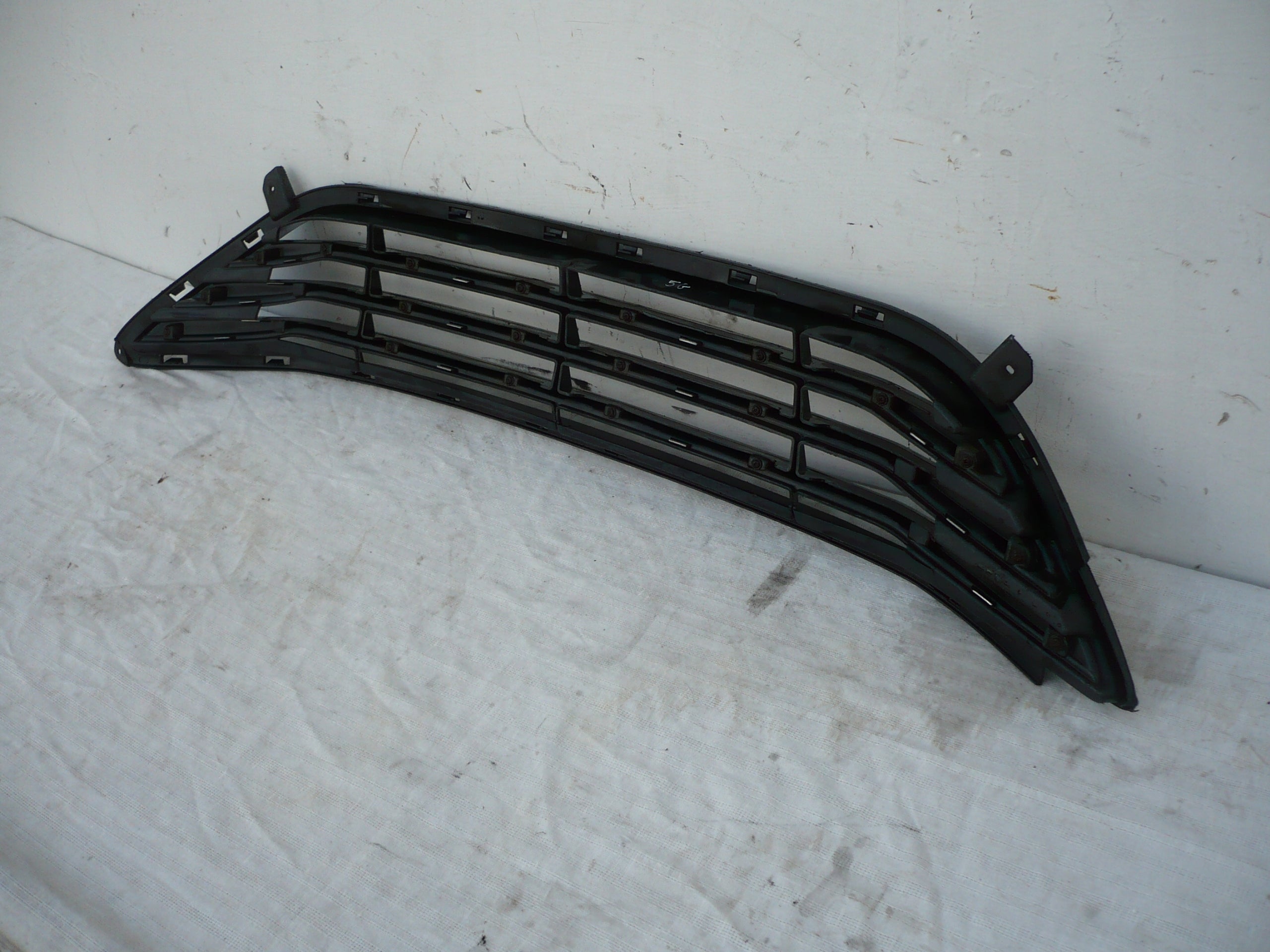 Kühlergrill Hyundai ELANTRA 6 5 FRONTGRILL 865613X200 Kühlergitter