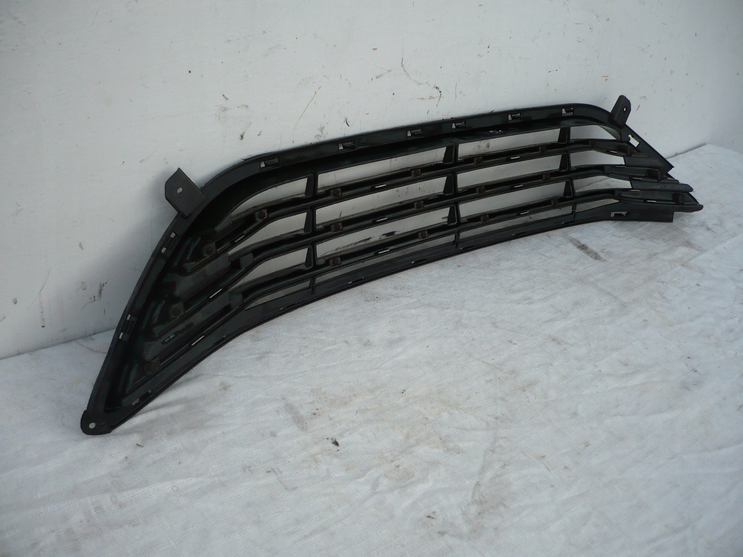 Kühlergrill Hyundai ELANTRA 6 5 FRONTGRILL 865613X200 Kühlergitter