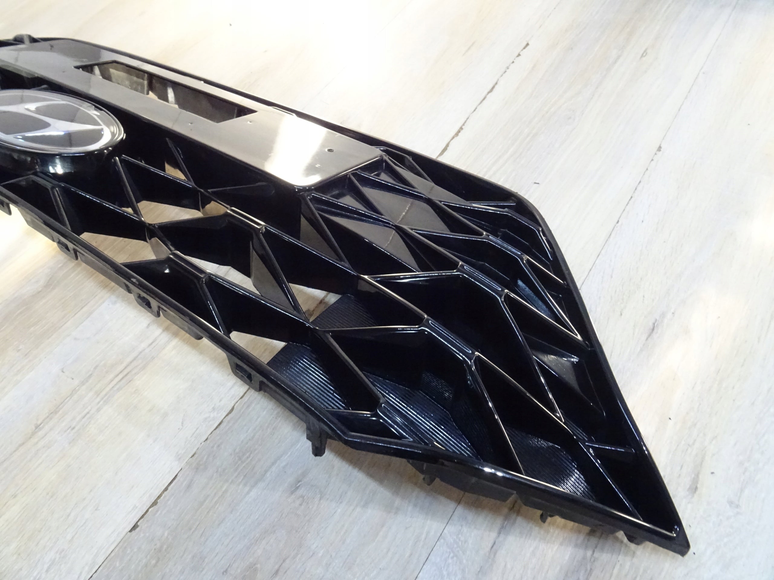 Kühlergrill Hyundai 6 I I20 5 I20 III FRONTGRILL 86351Q0200 Kühlergitter