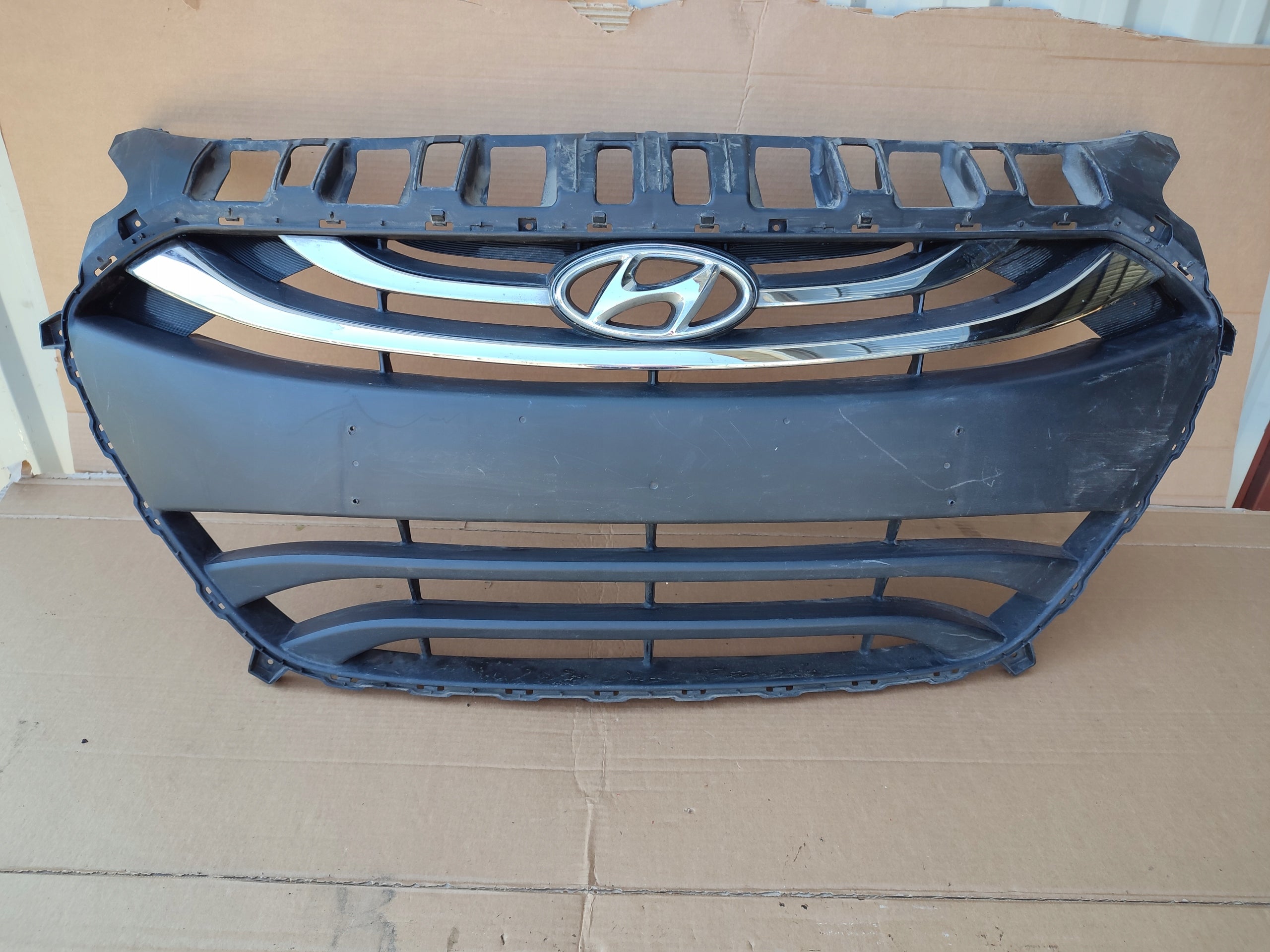  Radiator grille Hyundai I30 II 6 5 I I30 FRONT GRILL 86351A6010 Radiator grille  product image