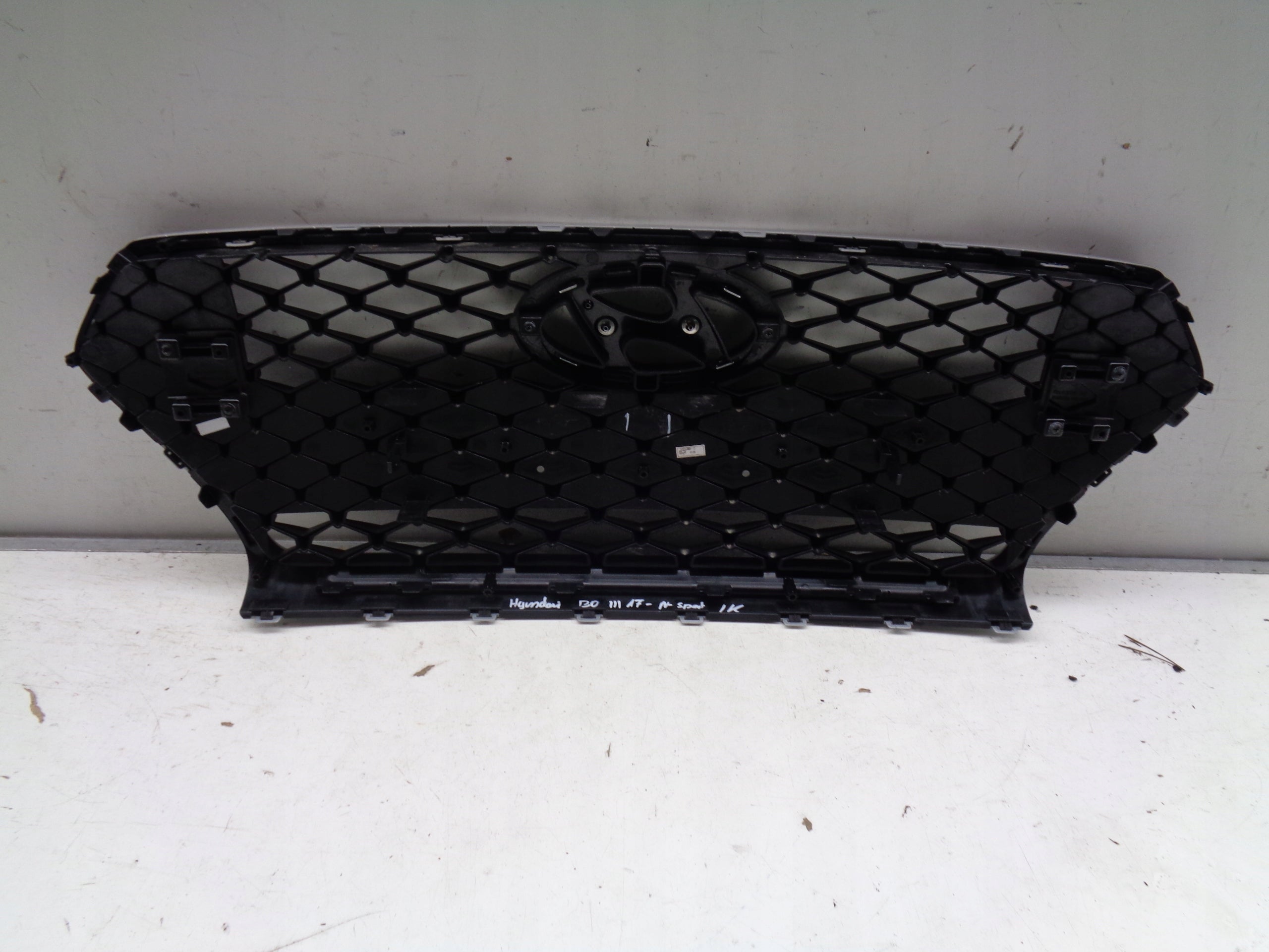 Kühlergrill Hyundai I30 III 6 5 I I30 FRONTGRILL 86351G4700 Kühlergitter