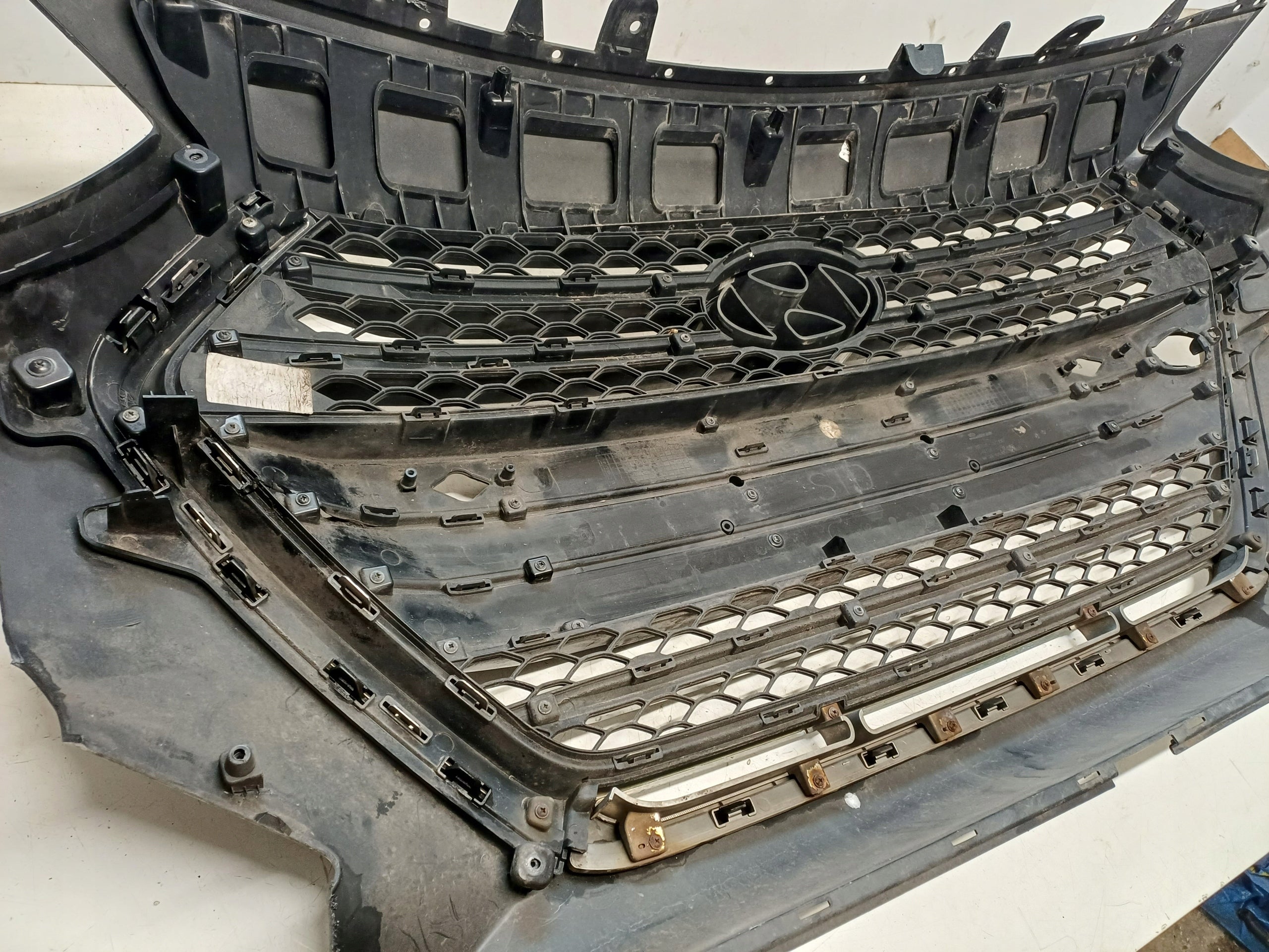 Kühlergrill Hyundai 5 6 I40 FRONTGRILL 863513Z500 Kühlergitter