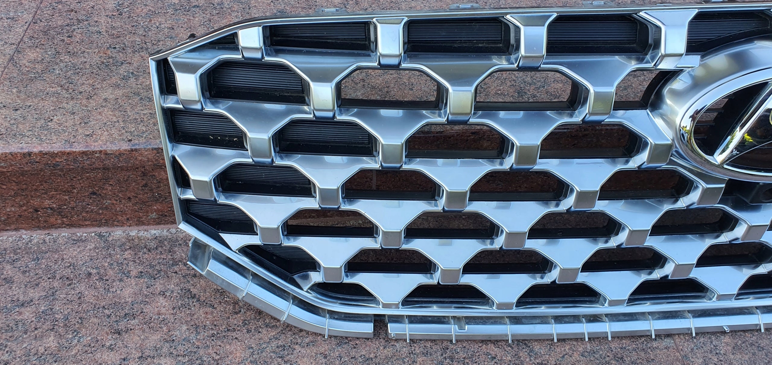 Kühlergrill Hyundai SANTA FE IV 4 I SANTA FE FRONTGRILL 86352S1610 Kühlergitter