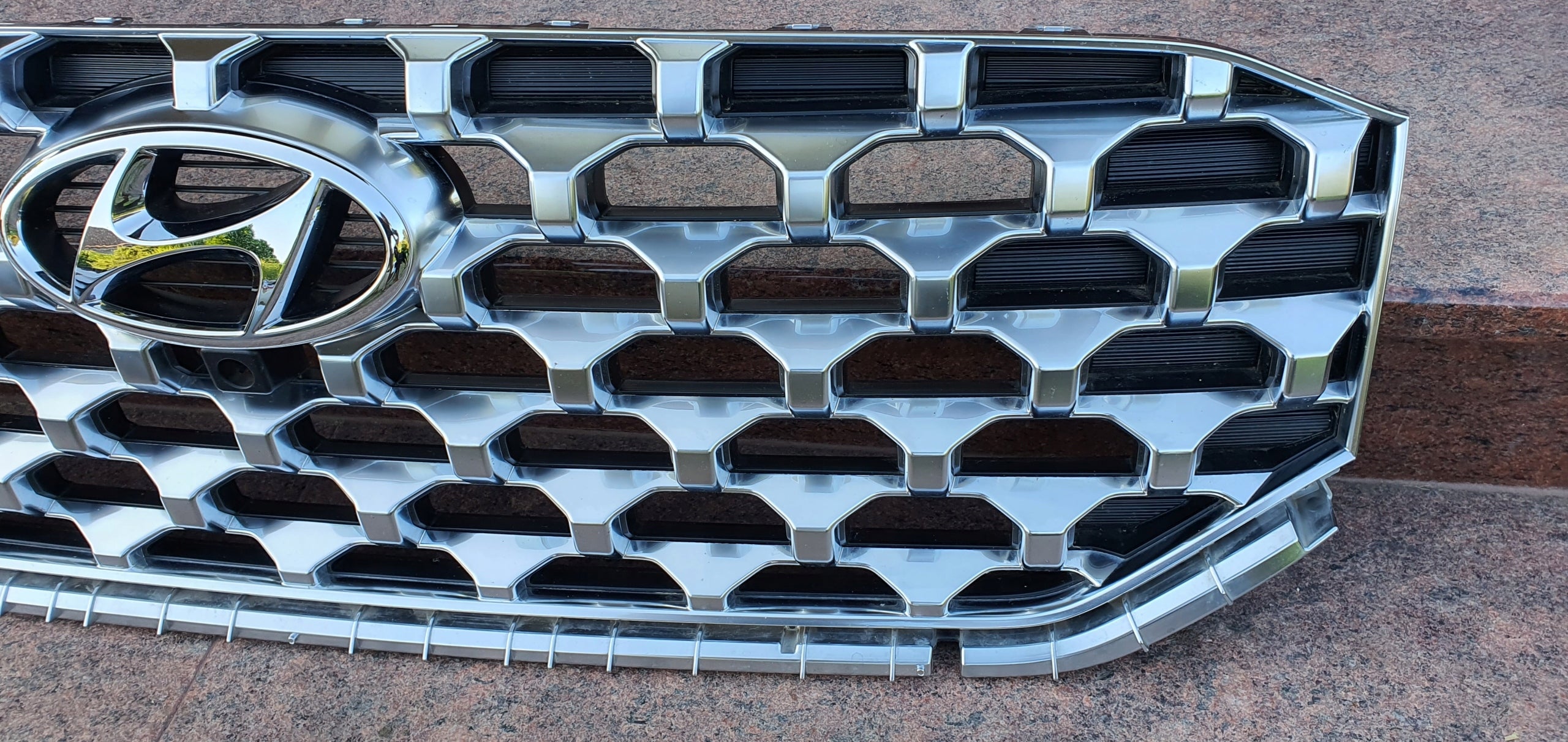 Kühlergrill Hyundai SANTA FE IV 4 I SANTA FE FRONTGRILL 86352S1610 Kühlergitter