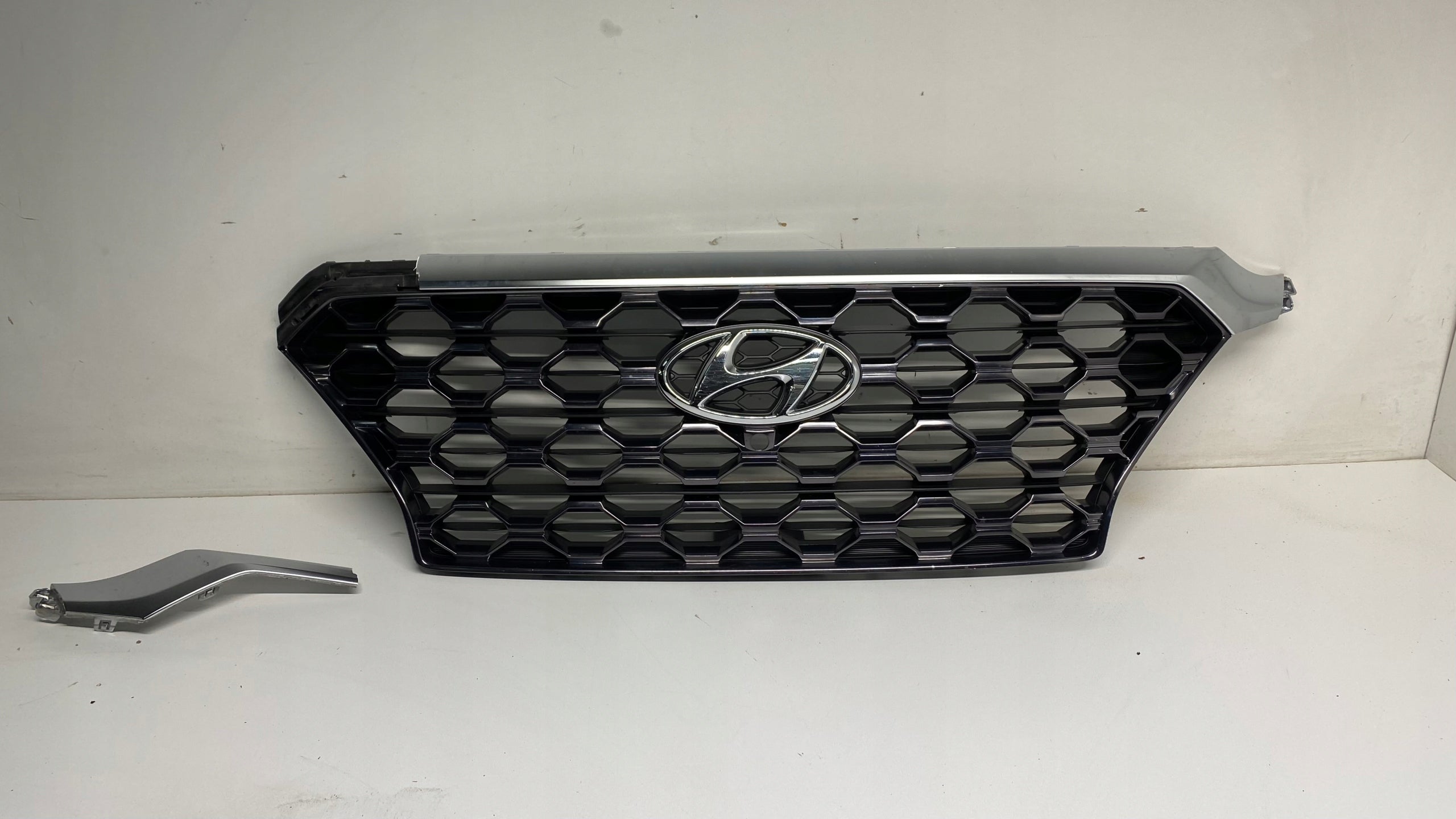 Kühlergrill Hyundai SANTA FE IV I SANTA FE 6 FRONTGRILL 86366S1110 Kühlergitter