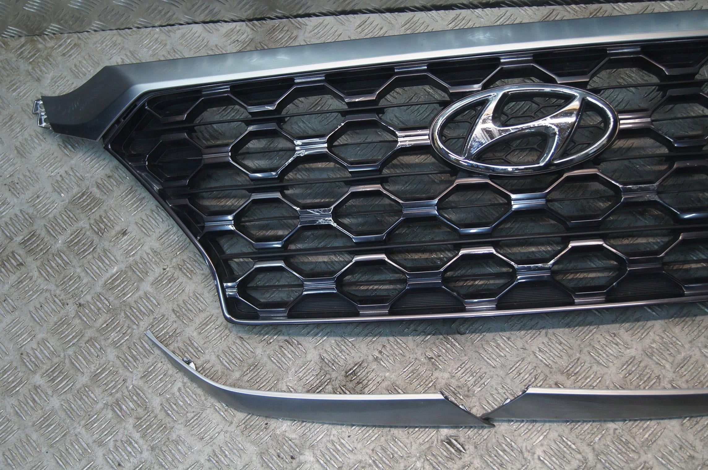 Kühlergrill Hyundai SANTA FE IV I SANTA FE FRONTGRILL Kühlergitter