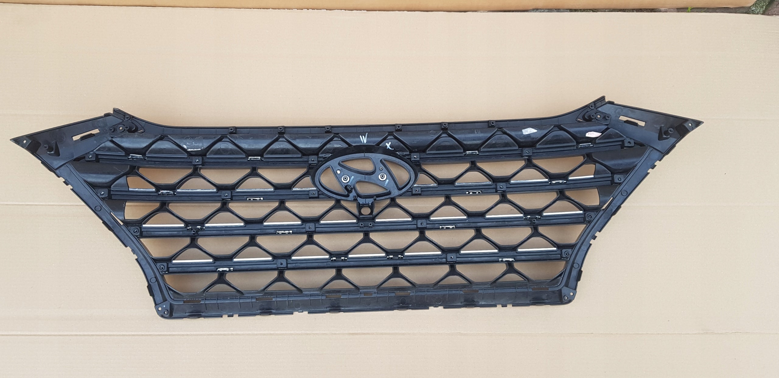 Kühlergrill Hyundai 6 I TUCSON TUCSON III 5 FRONTGRILL 86351D7610 Kühlergitter